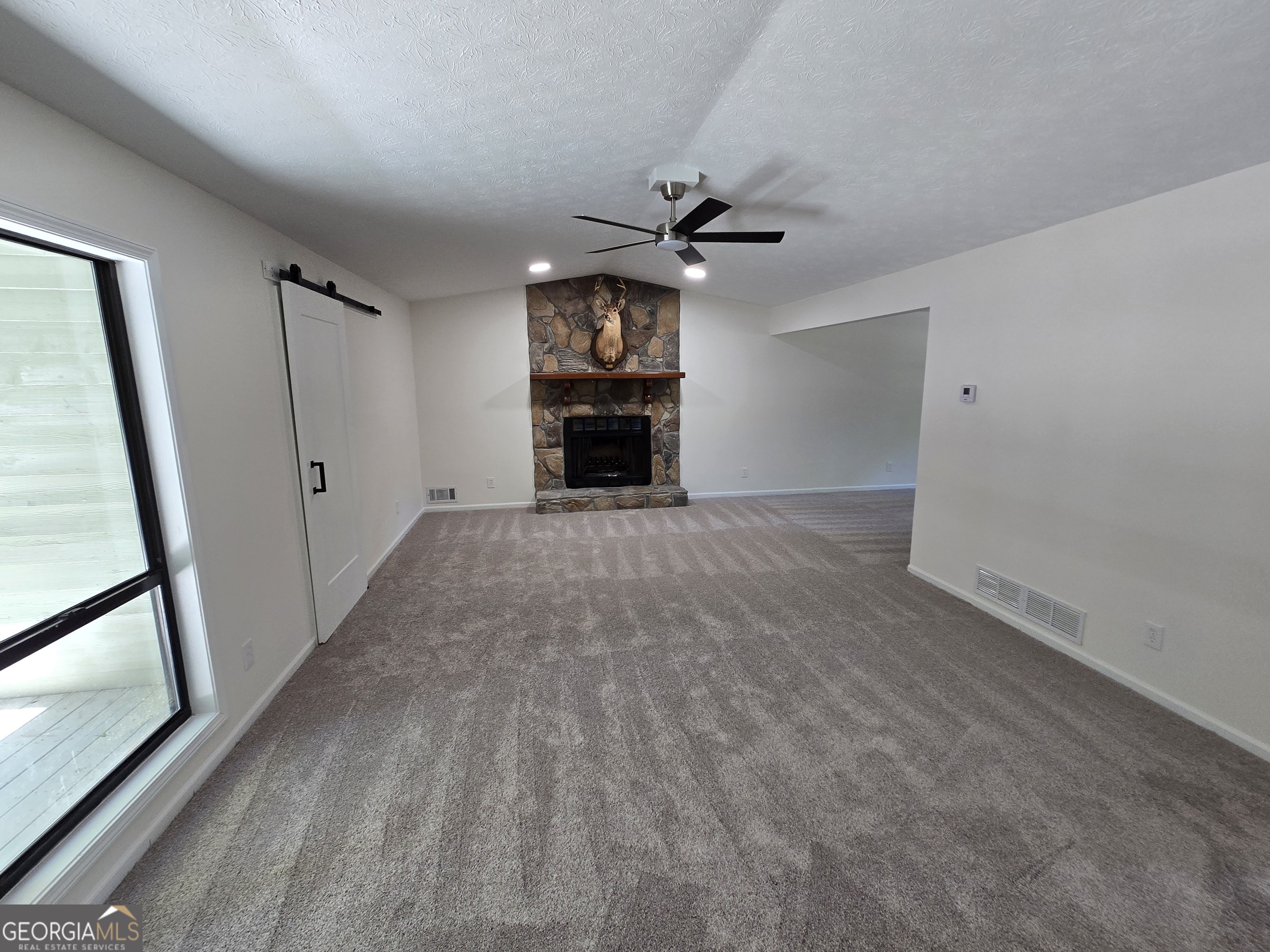 1032 Stone Mill Way Property Photo 4