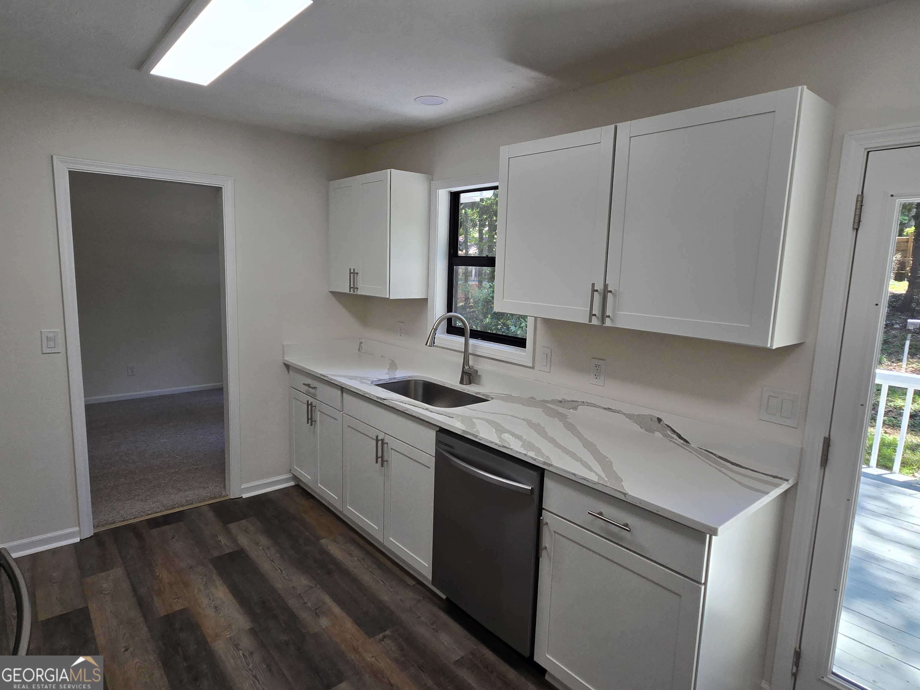 1032 Stone Mill Way Property Photo 6