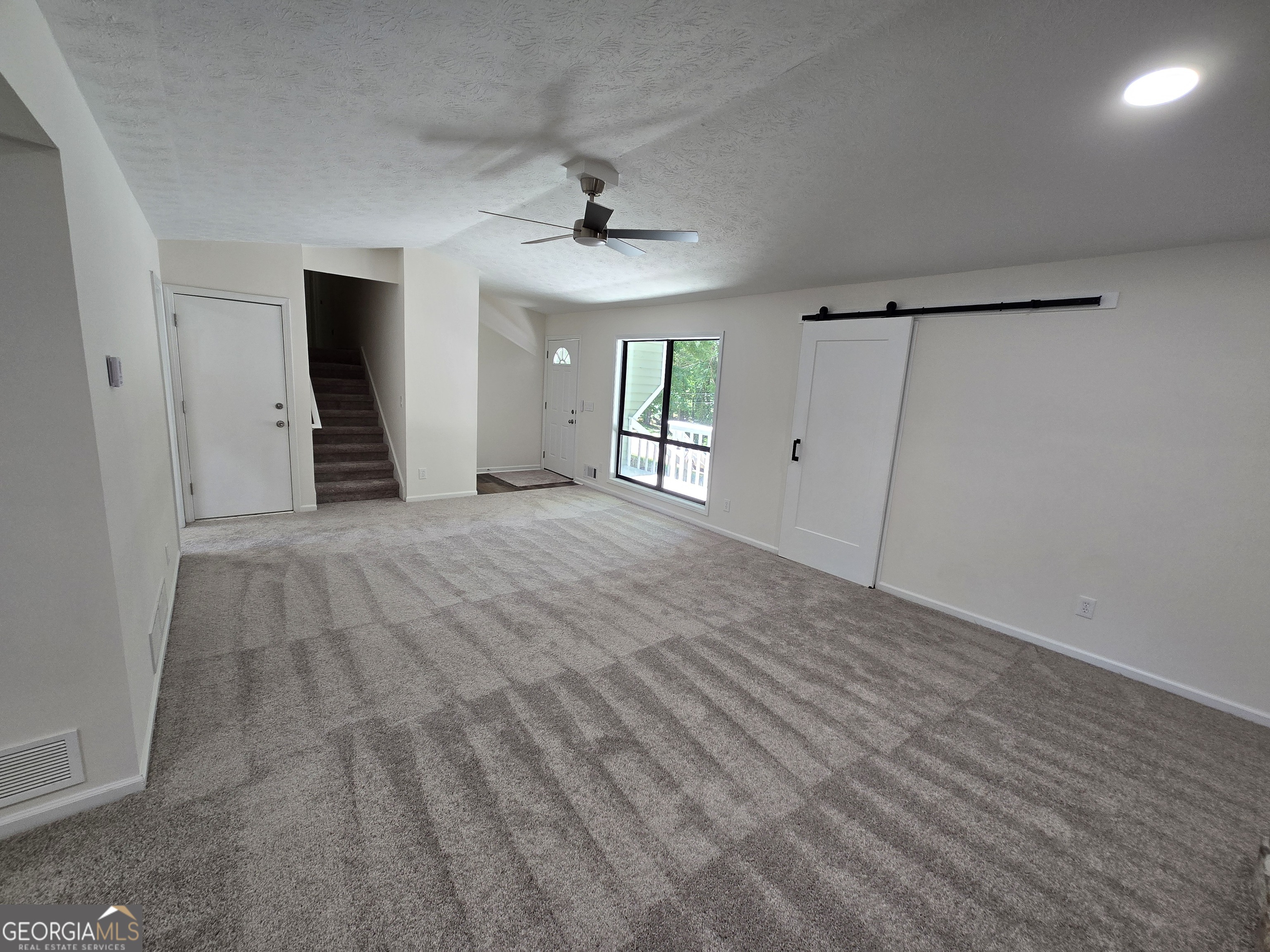 1032 Stone Mill Way Property Photo 10