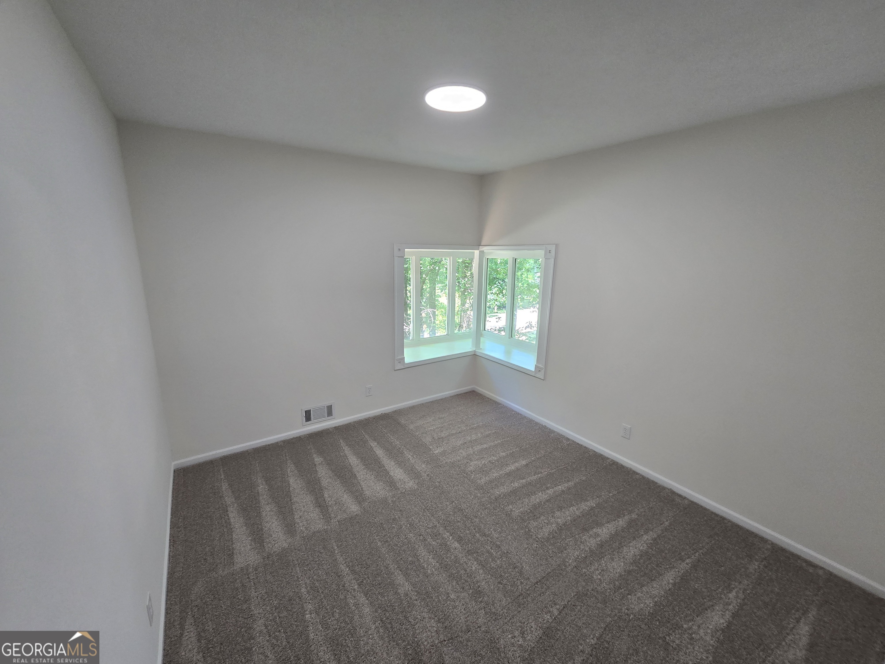 1032 Stone Mill Way Property Photo 12