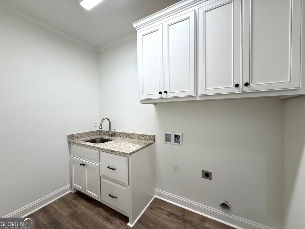 2702 Thomas Street Property Photo 17