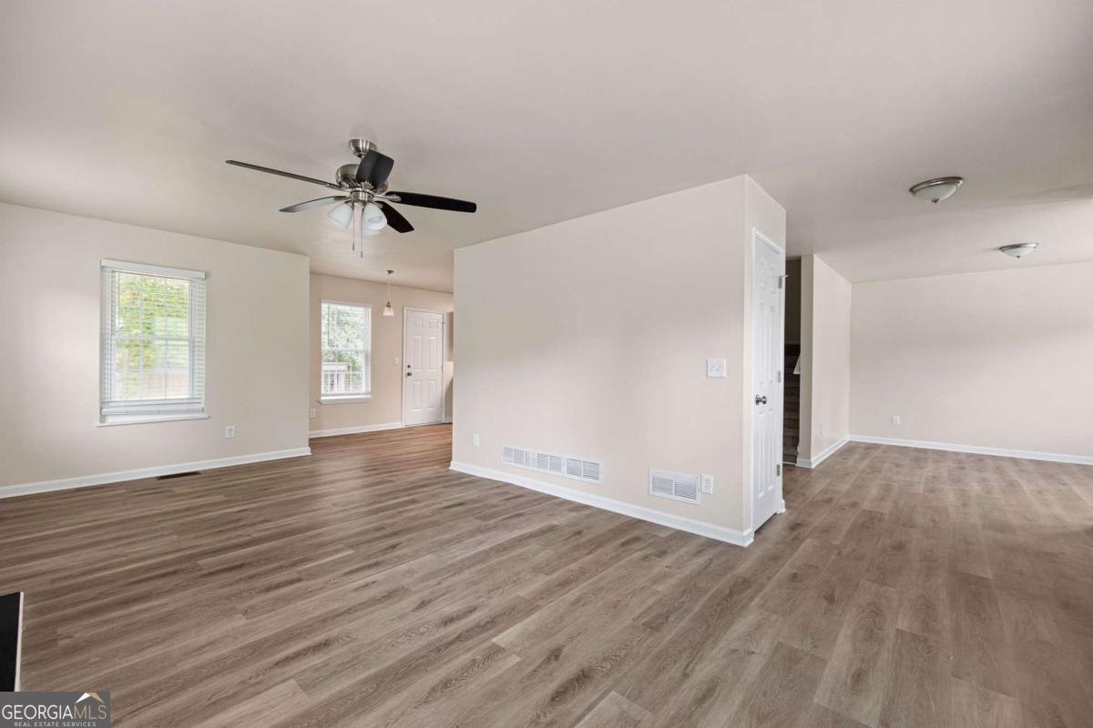 245 Cedars Glen Circle Property Photo 5
