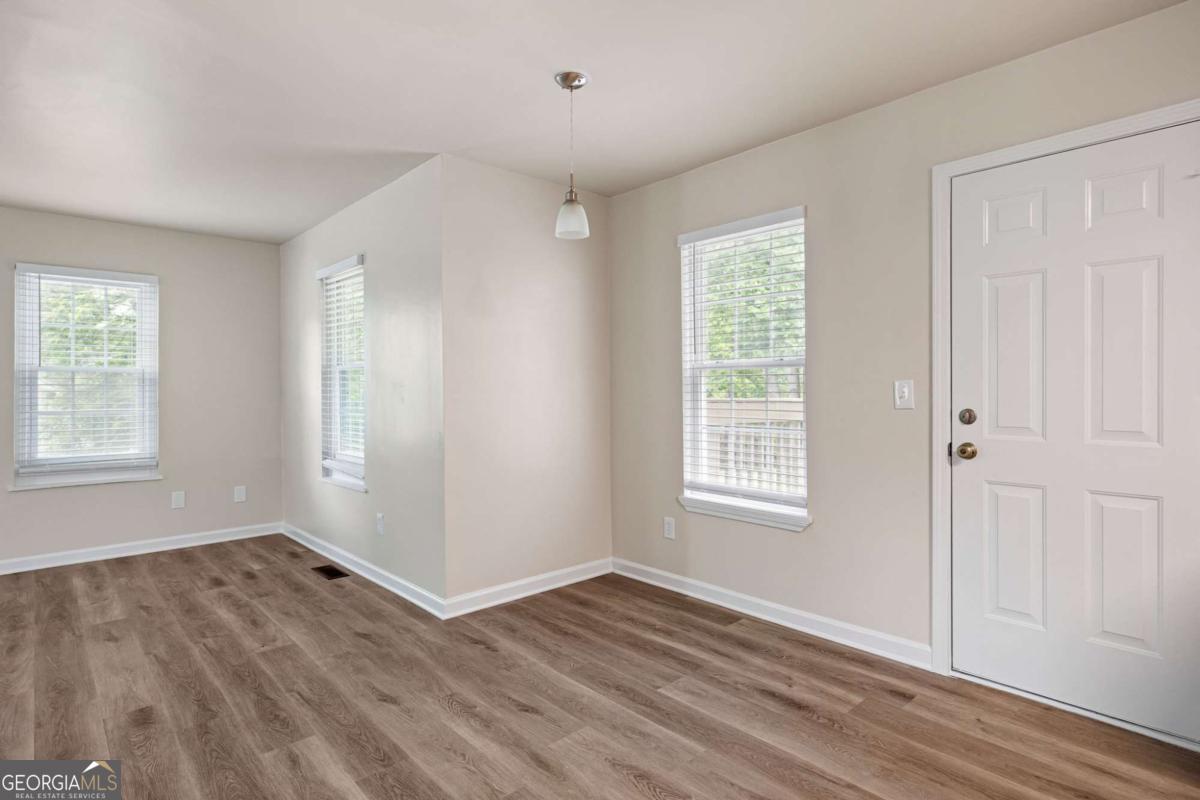 245 Cedars Glen Circle Property Photo 12
