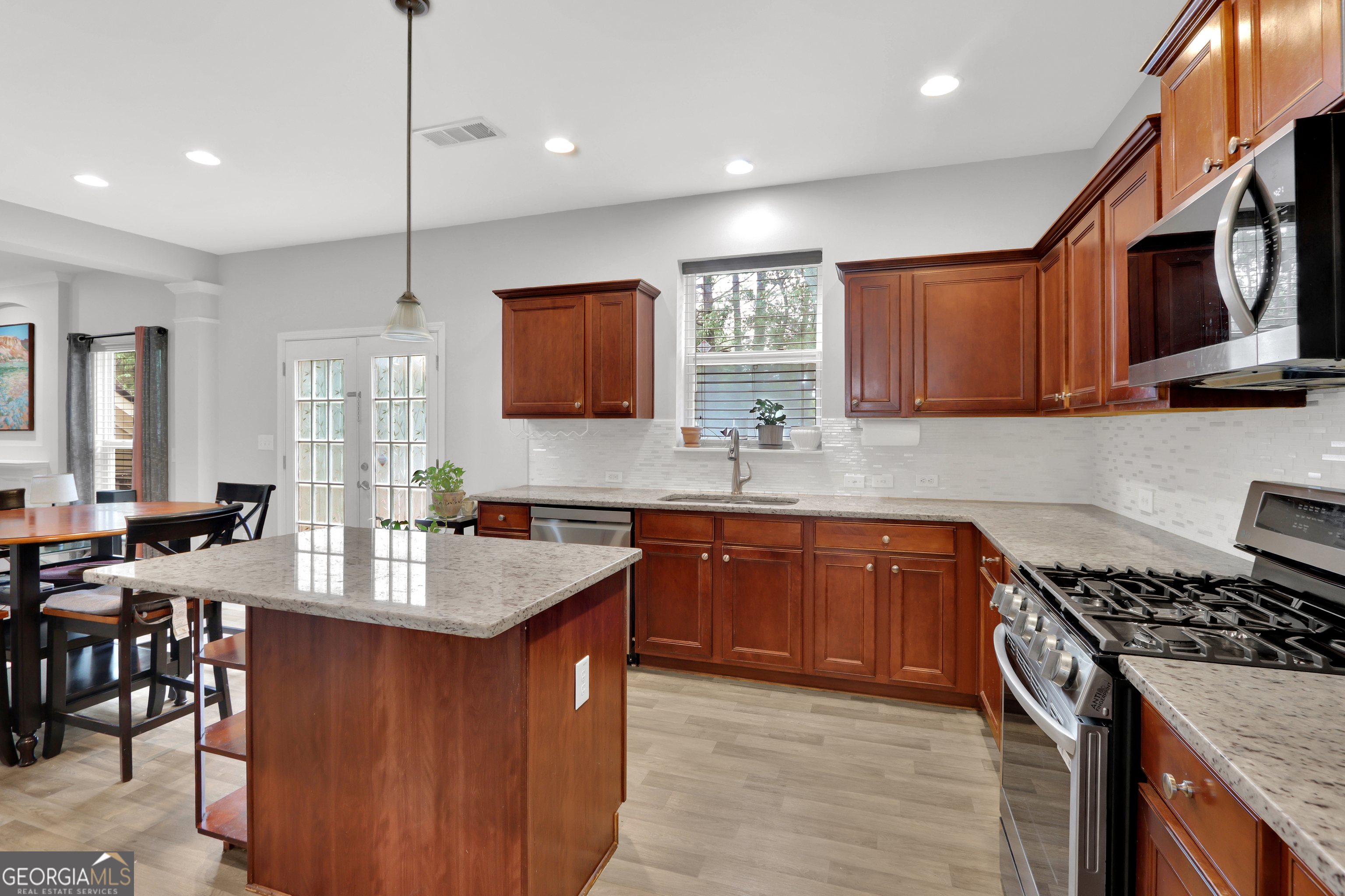 660 Simonton Crest Drive Property Photo 16