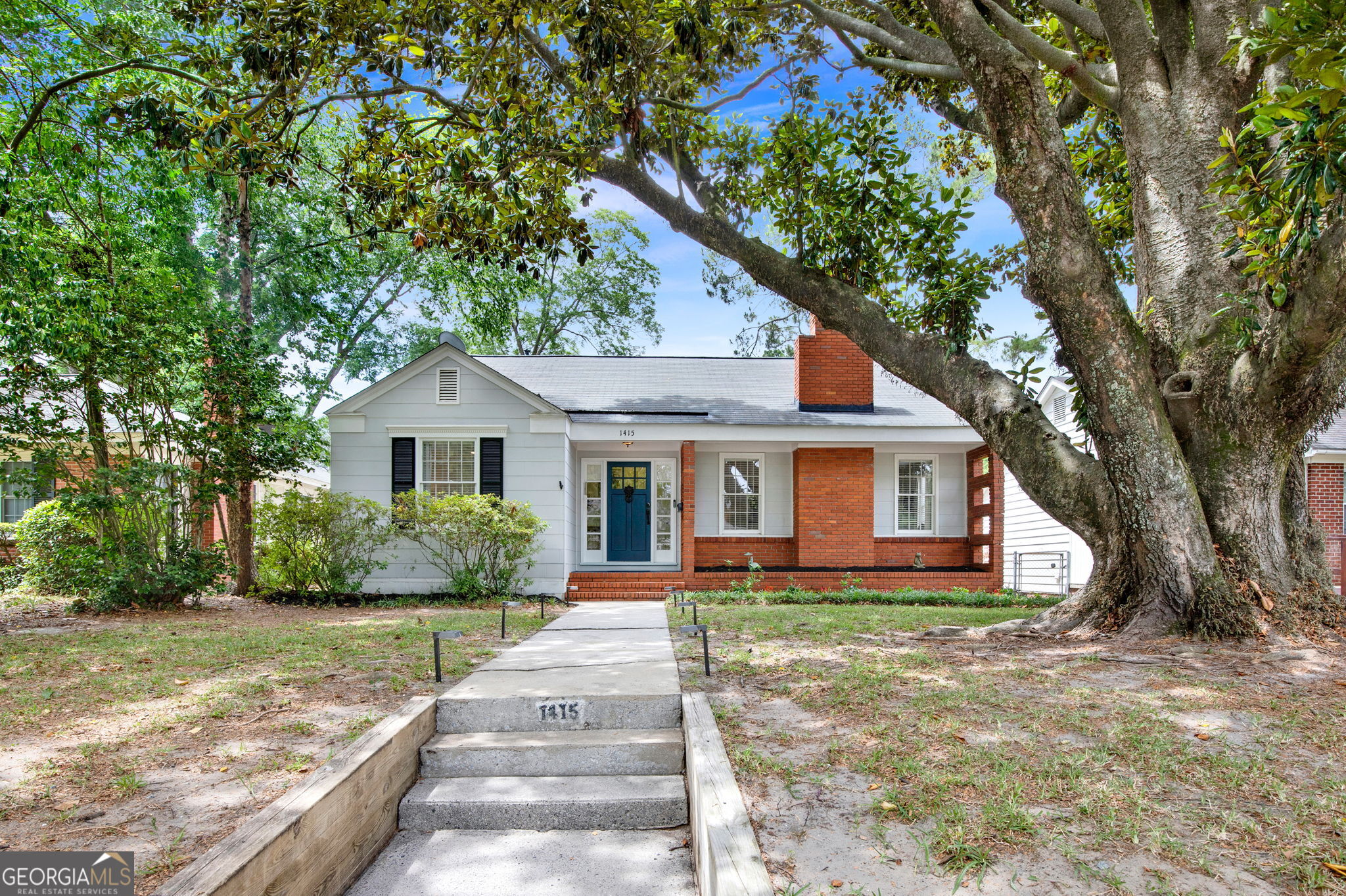 1415 E 52nd Street Property Photo 1