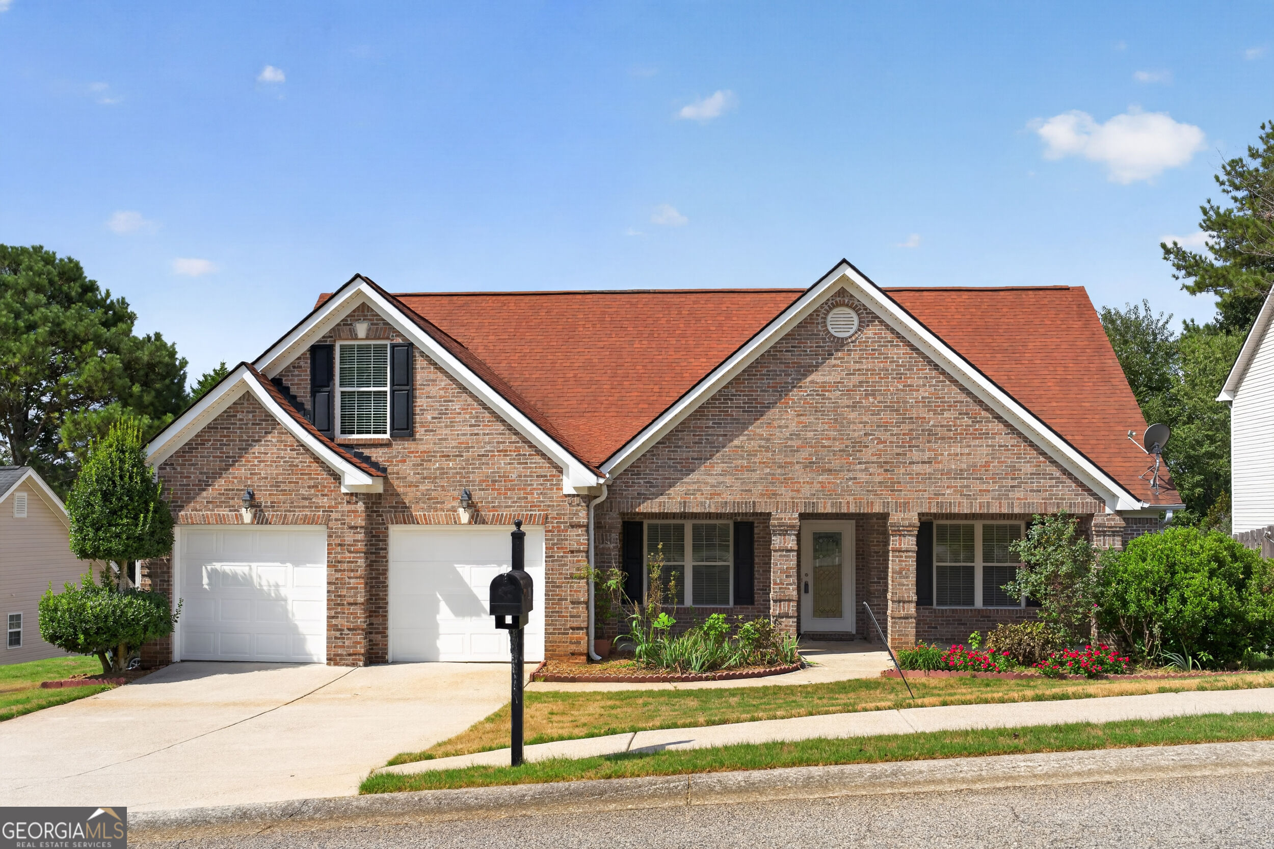 241 Red Bud Road Property Photo 3