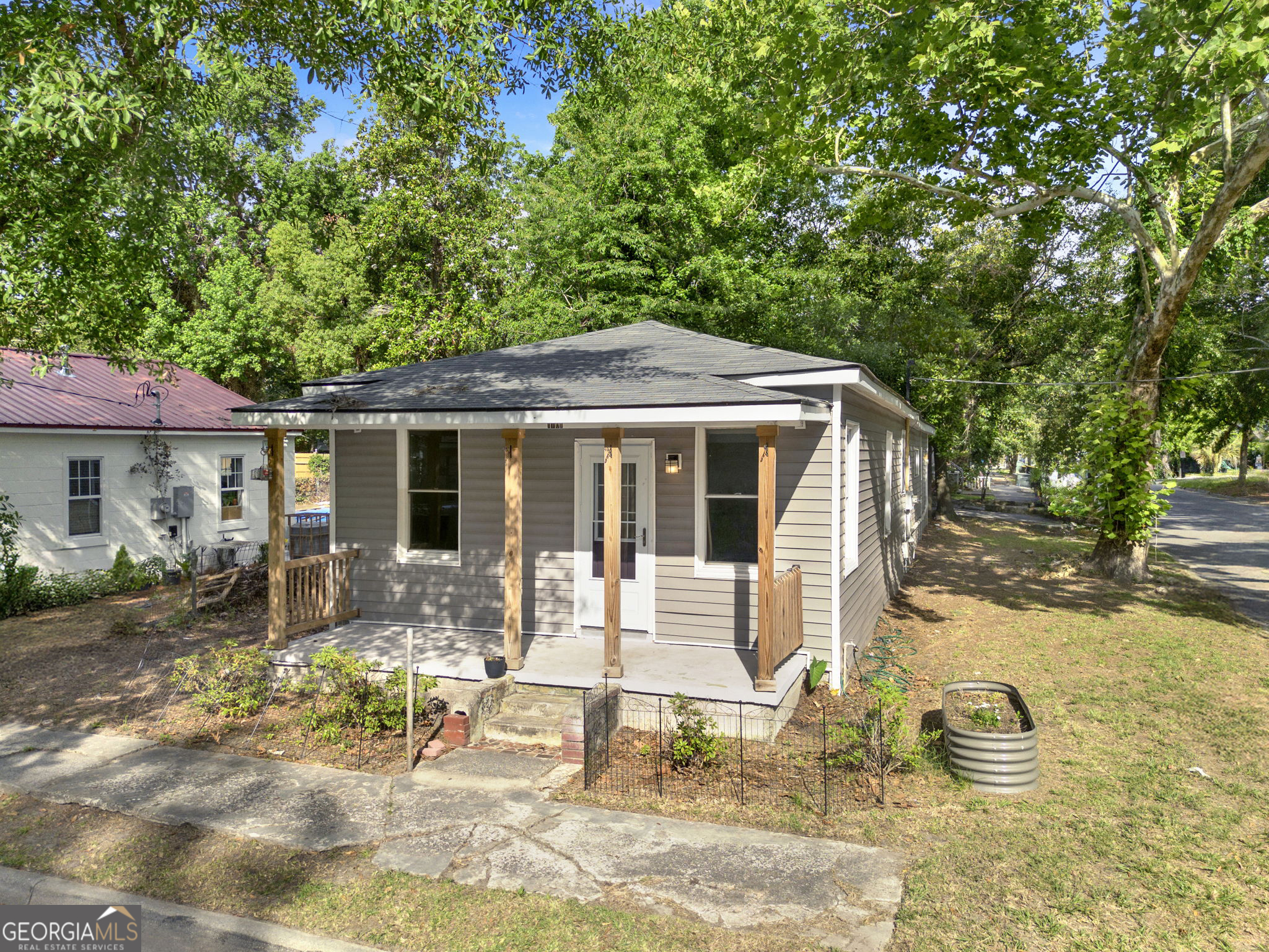 1701 Grove Street Property Photo 2