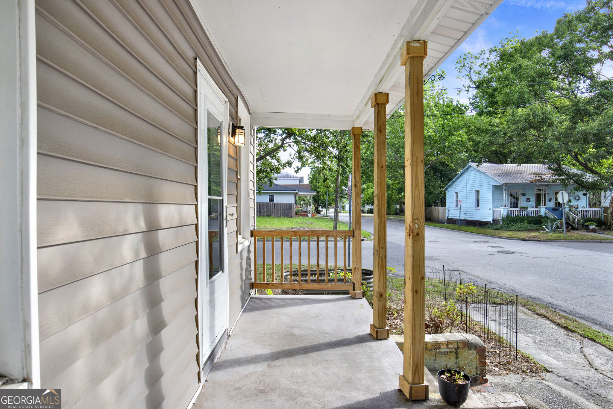 1701 Grove Street Property Photo 5