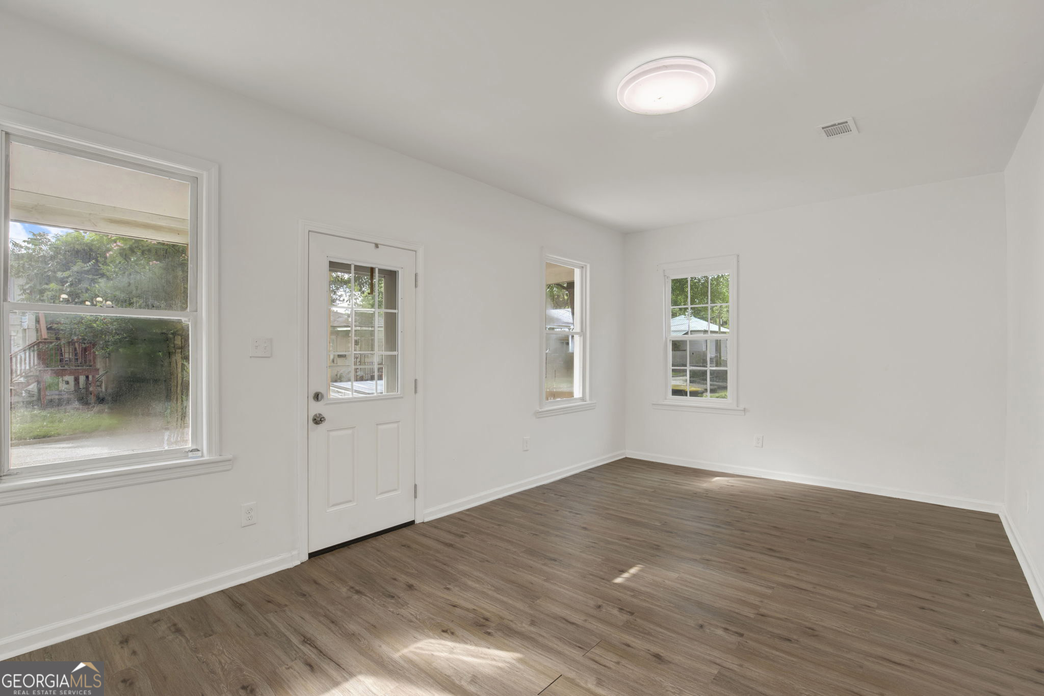 1701 Grove Street Property Photo 10