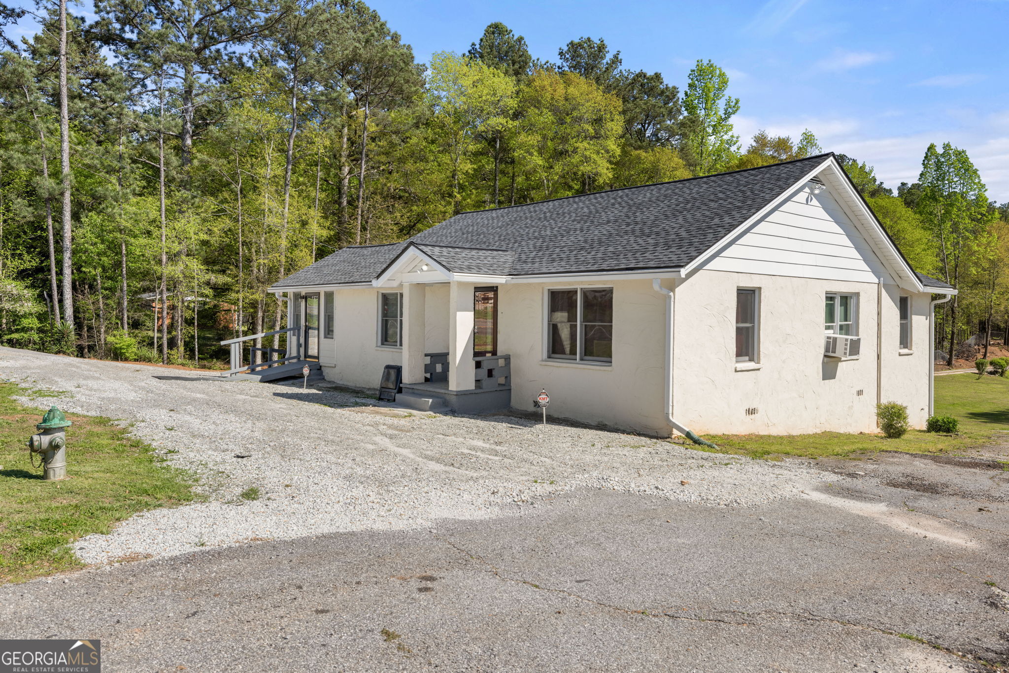 4297 N Henry Boulevard Property Photo 5