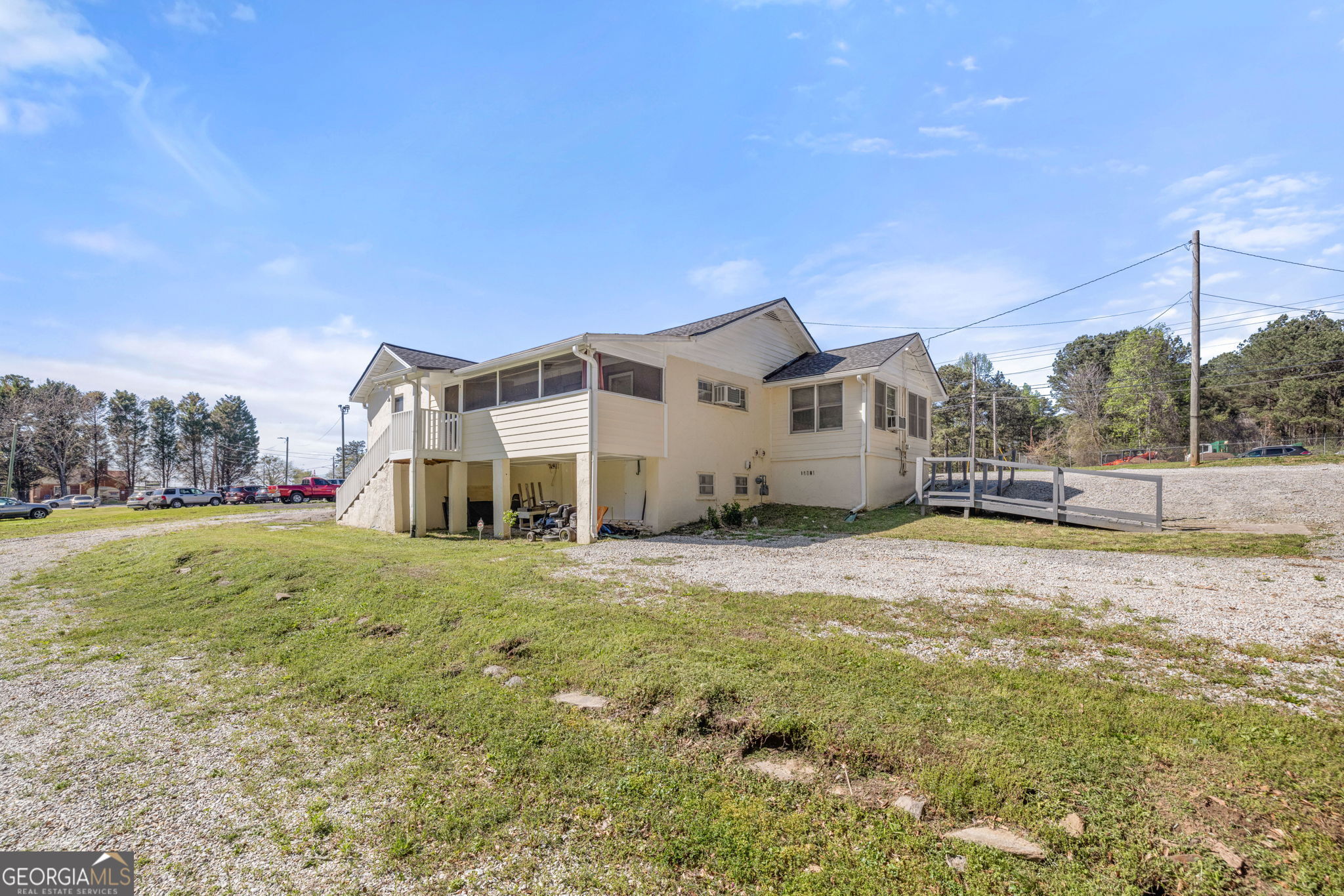 4297 N Henry Boulevard Property Photo 10