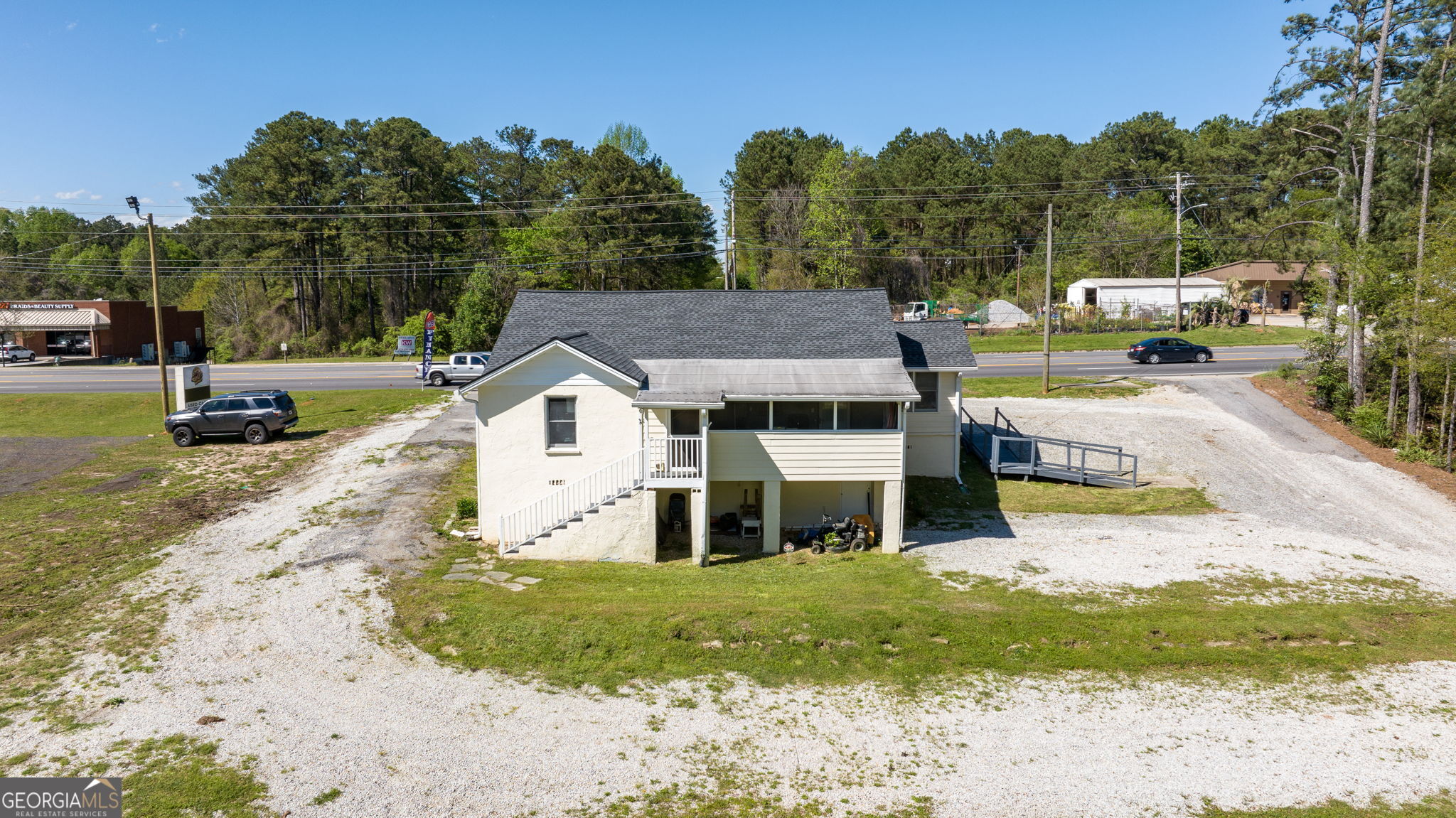 4297 N Henry Boulevard Property Photo 16