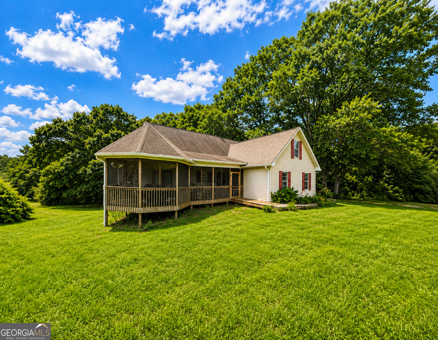 2433 Bear Creek Road Property Photo 2