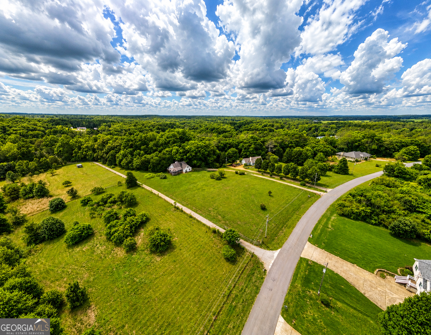 2433 Bear Creek Road Property Photo 4