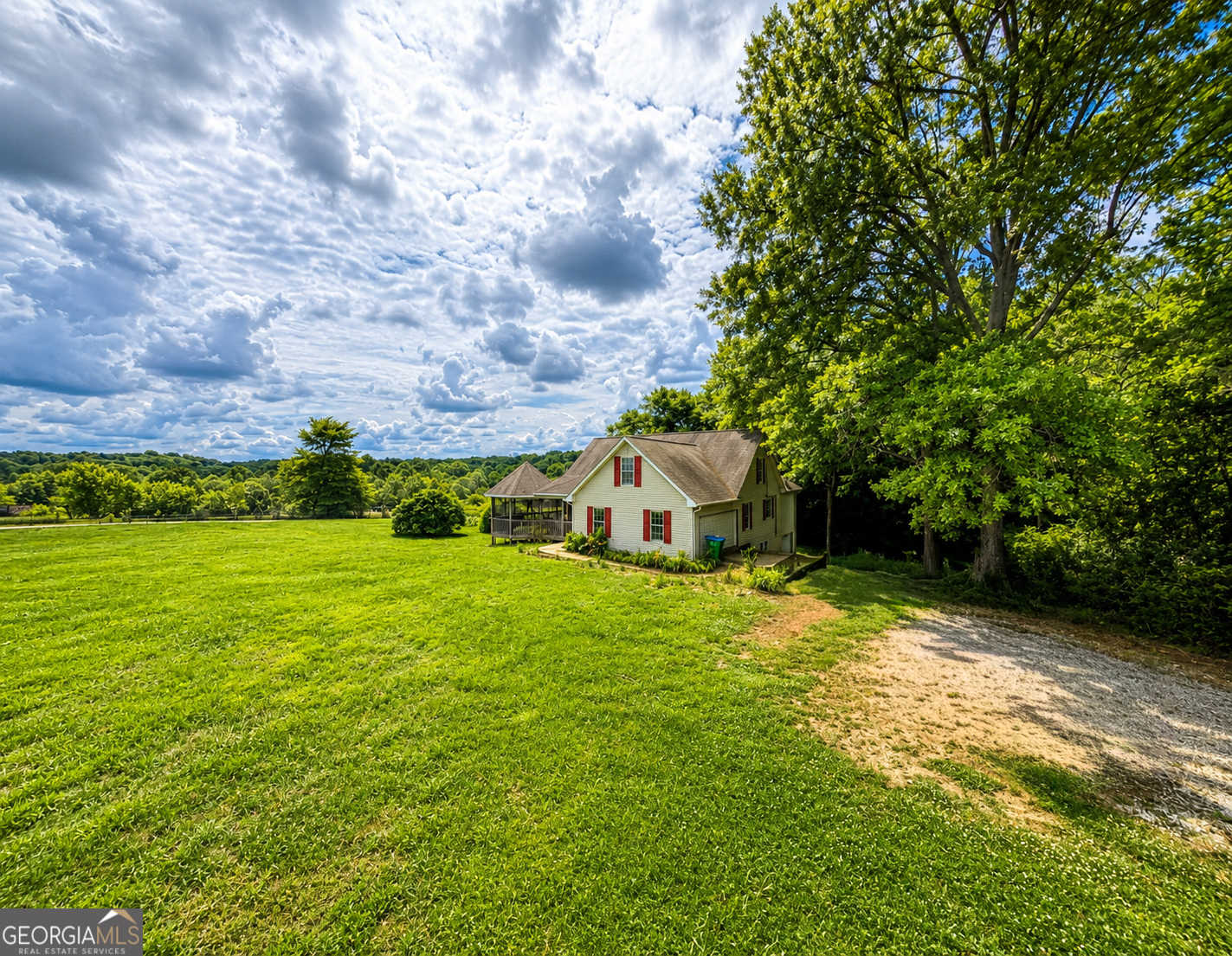 2433 Bear Creek Road Property Photo 13