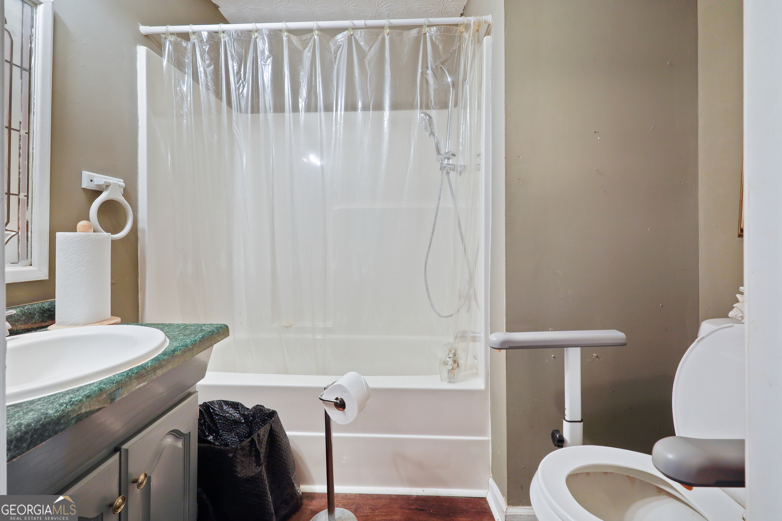 2433 Bear Creek Road Property Photo 19