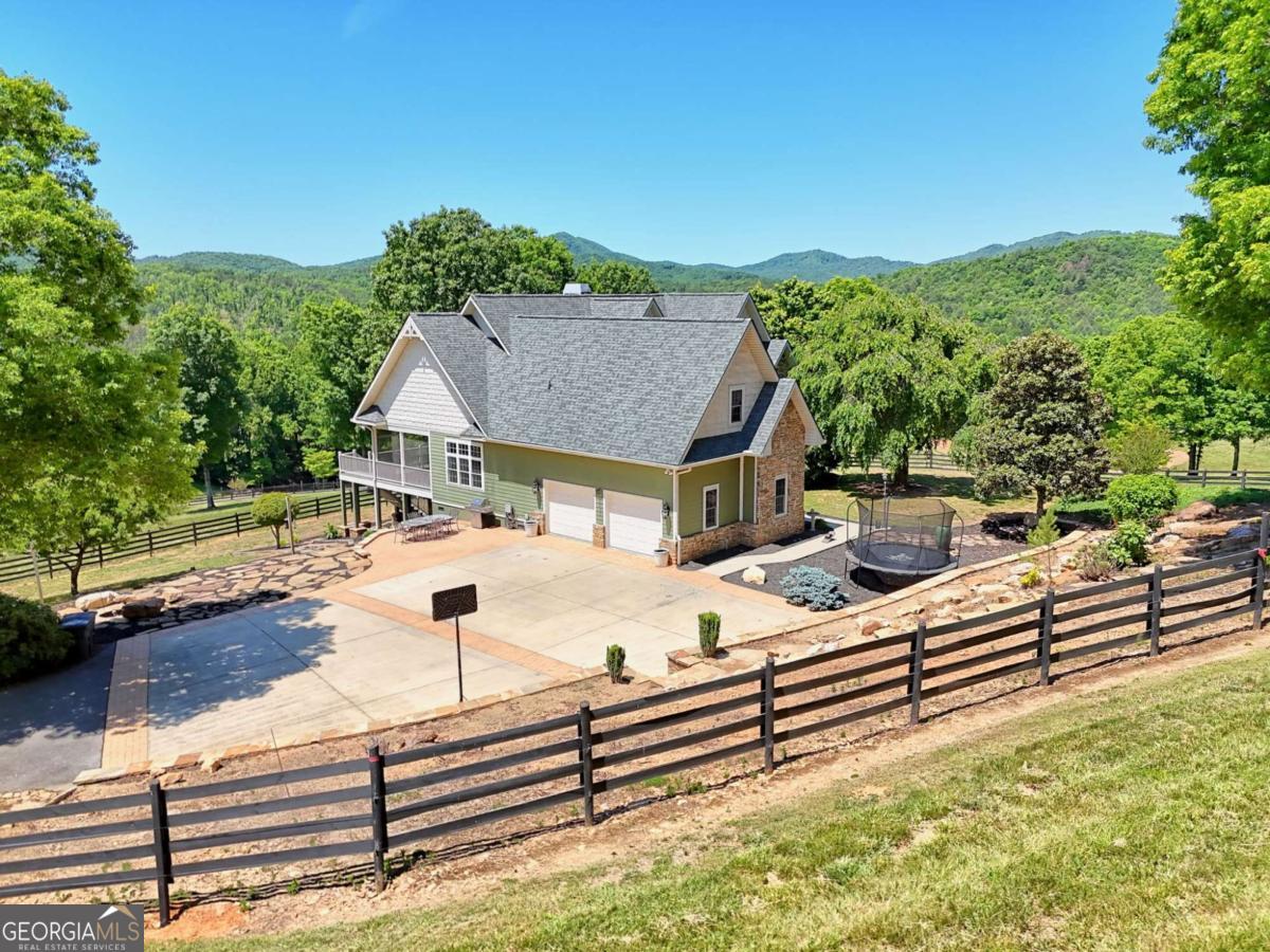 1193 Pine Log Road Property Photo 4