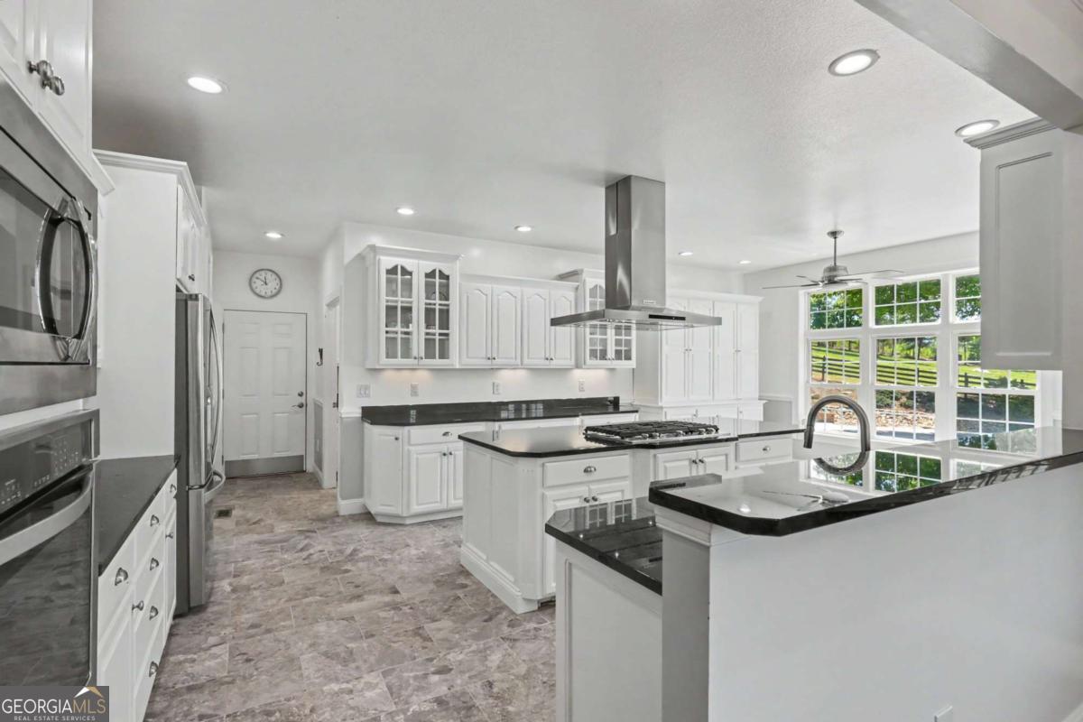 1193 Pine Log Road Property Photo 12