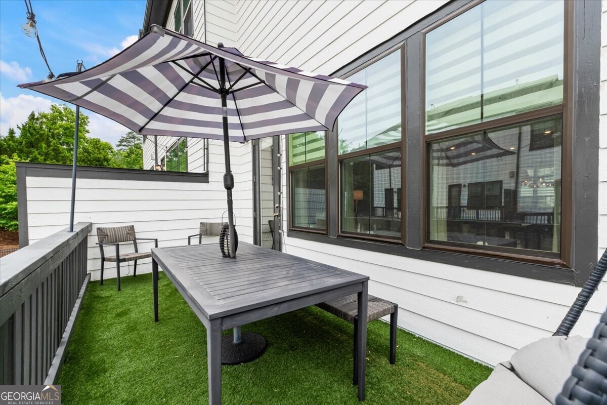 935 Catamaran Court Property Photo 33
