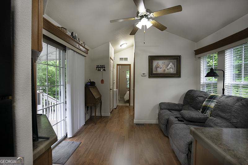 16 Bear Lovers Court Property Photo 5