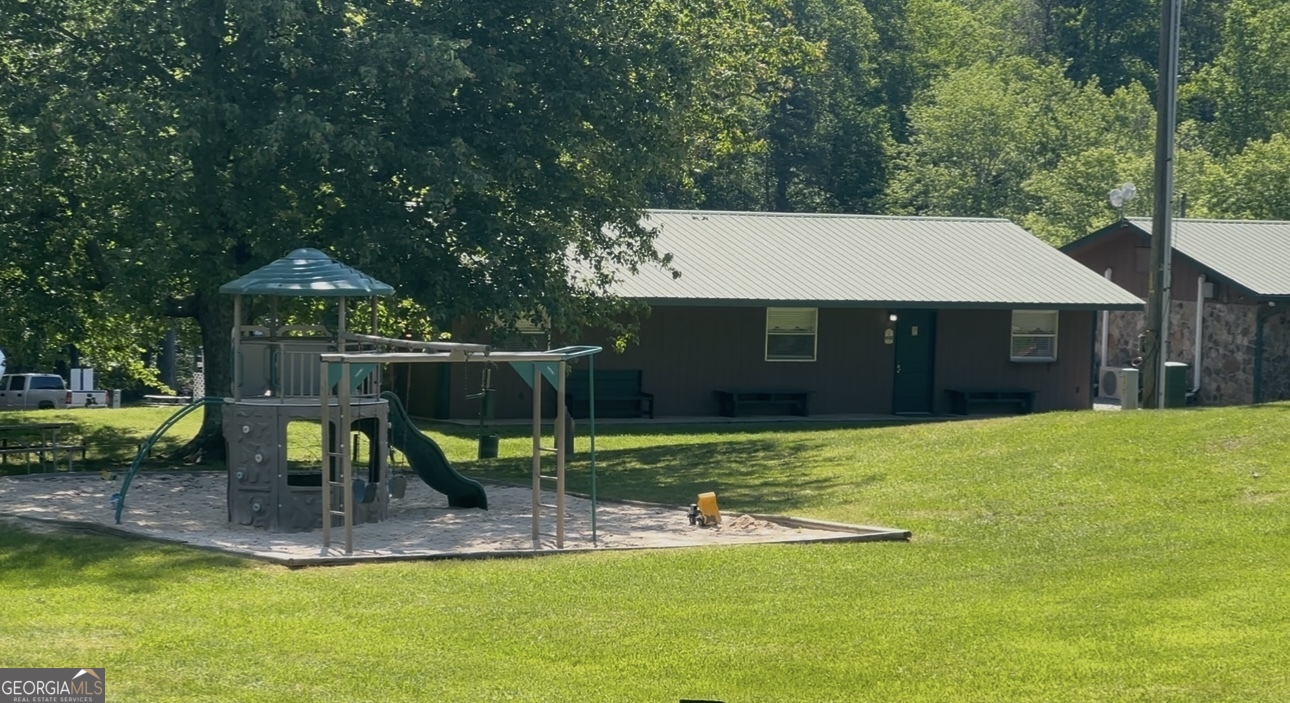 16 Bear Lovers Court Property Photo 11