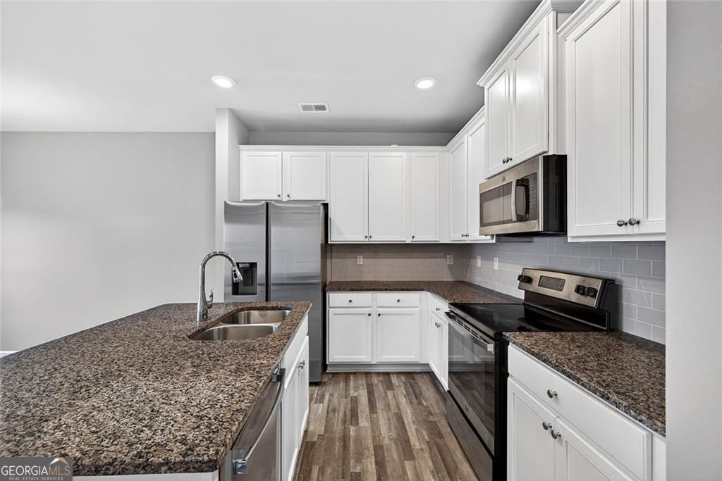585 Mcwilliams Road Se # 1004 Property Photo 5