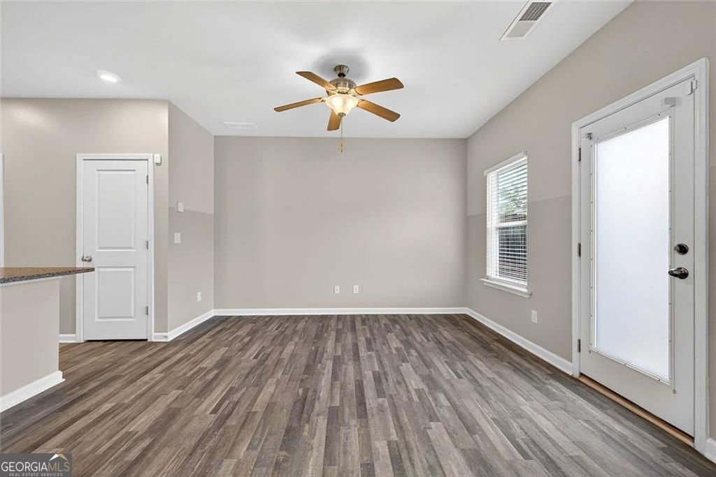 585 Mcwilliams Road Se # 1004 Property Photo 8