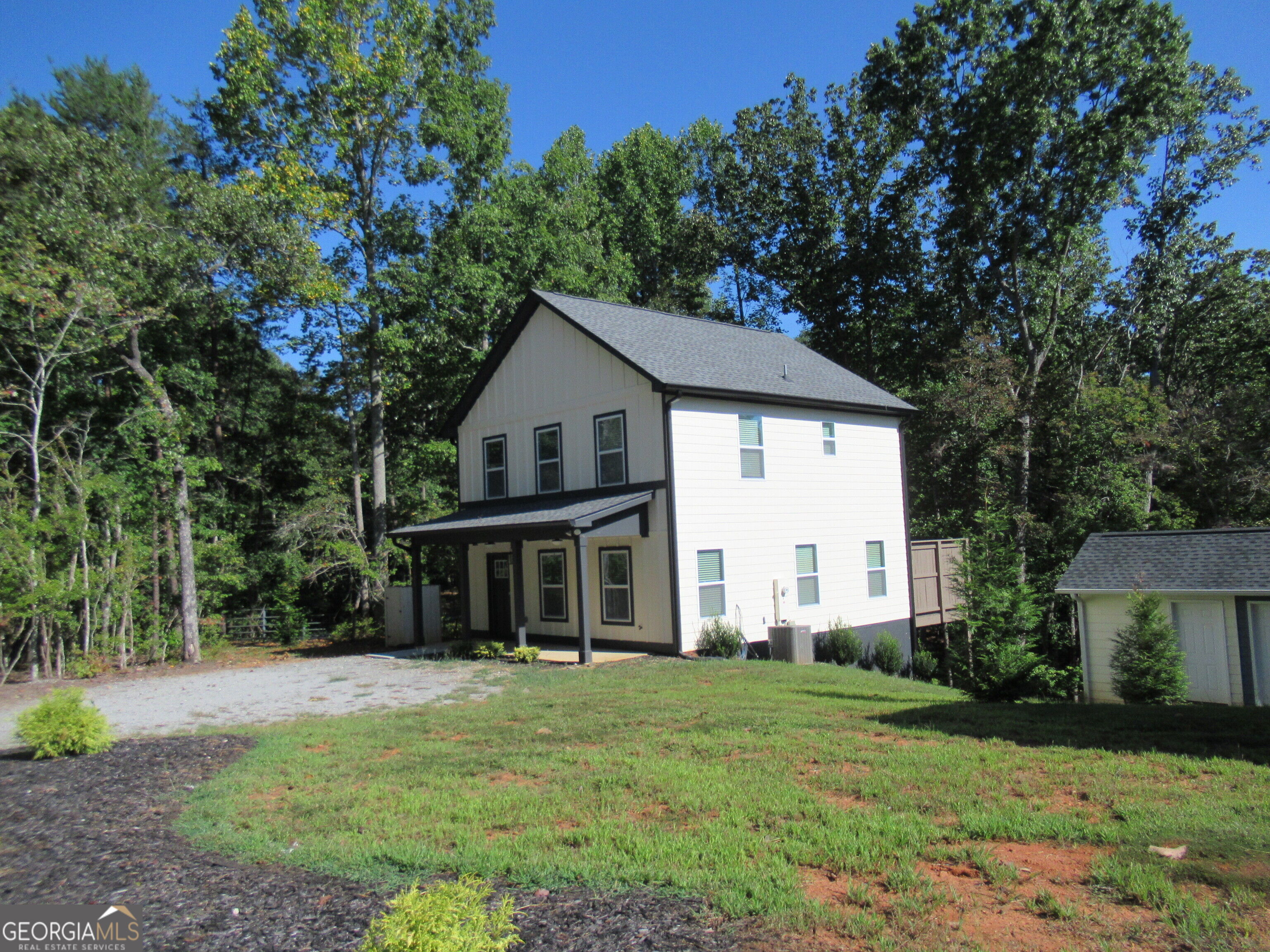 745 Old Kerns Road Property Photo 1