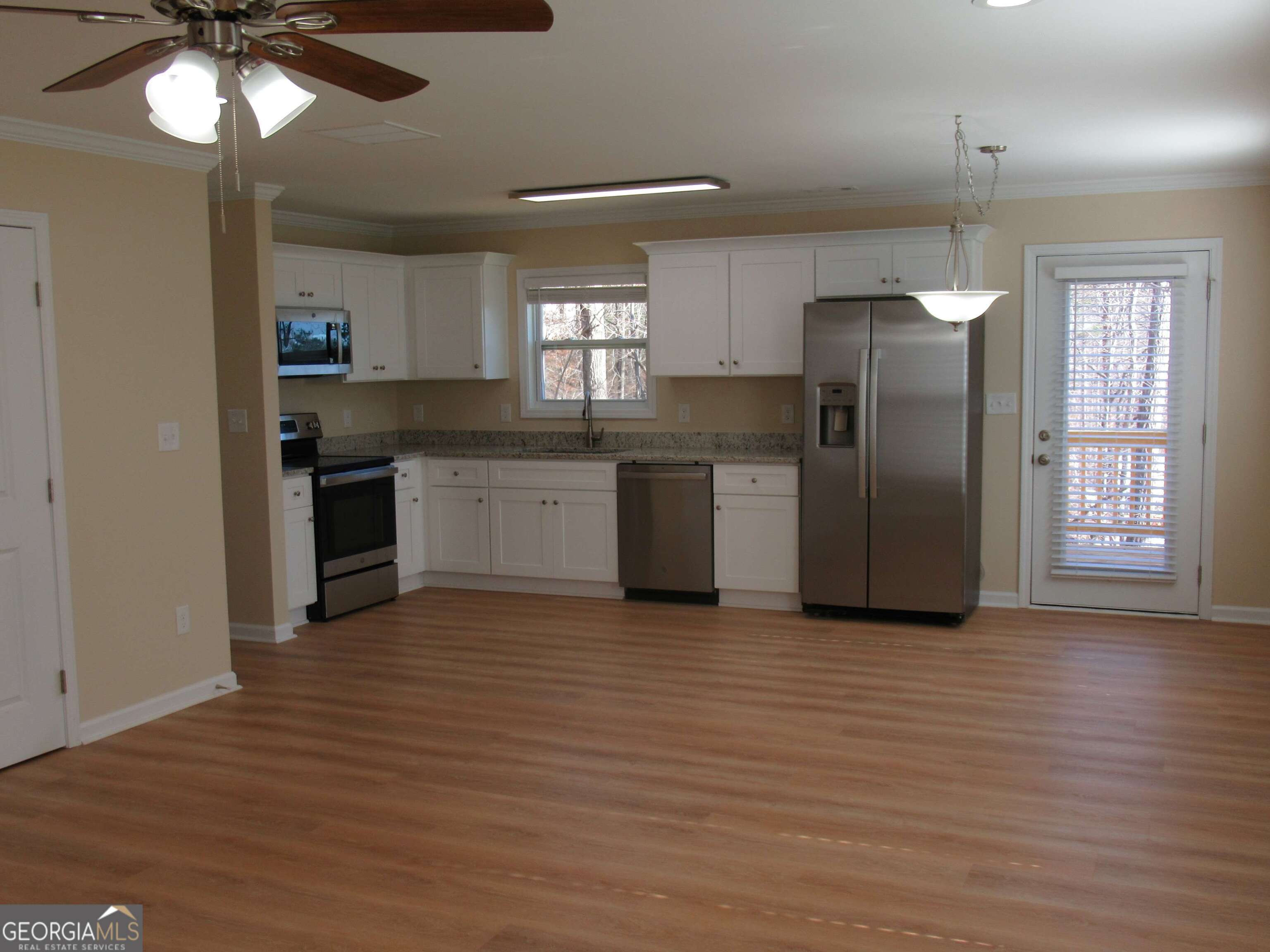 745 Old Kerns Road Property Photo 9