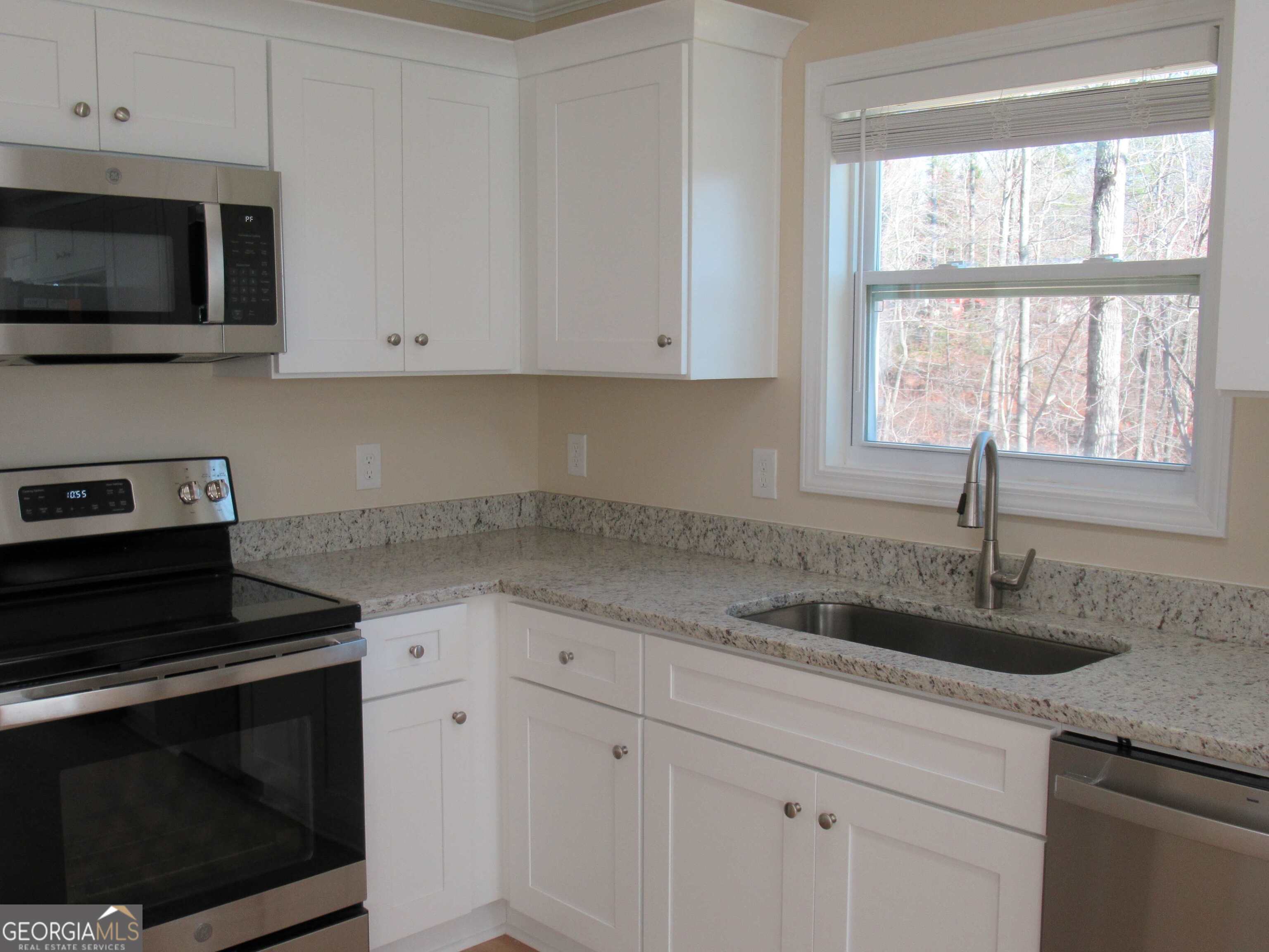 745 Old Kerns Road Property Photo 12