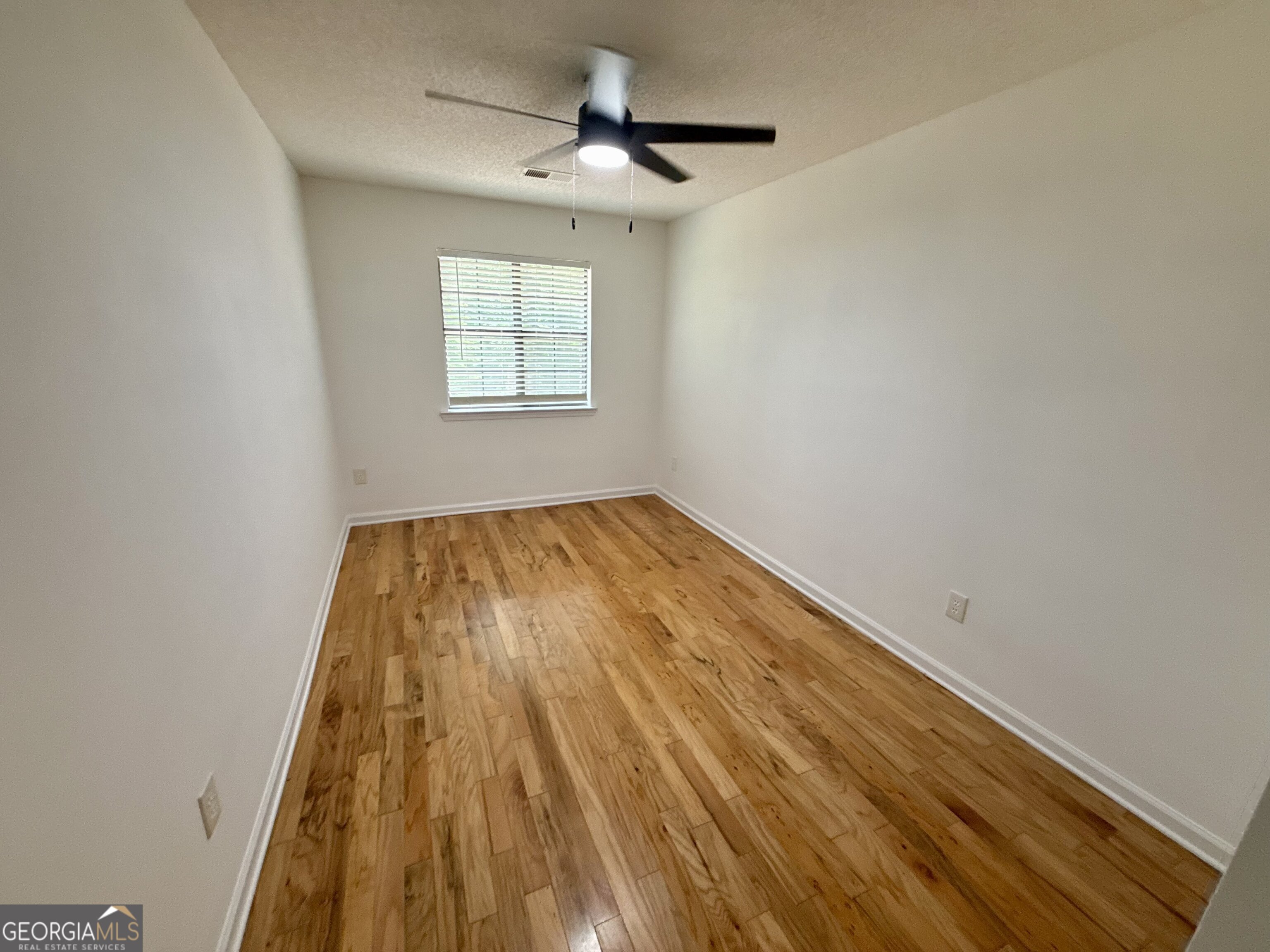 108 Hilltop Circle Property Photo 4