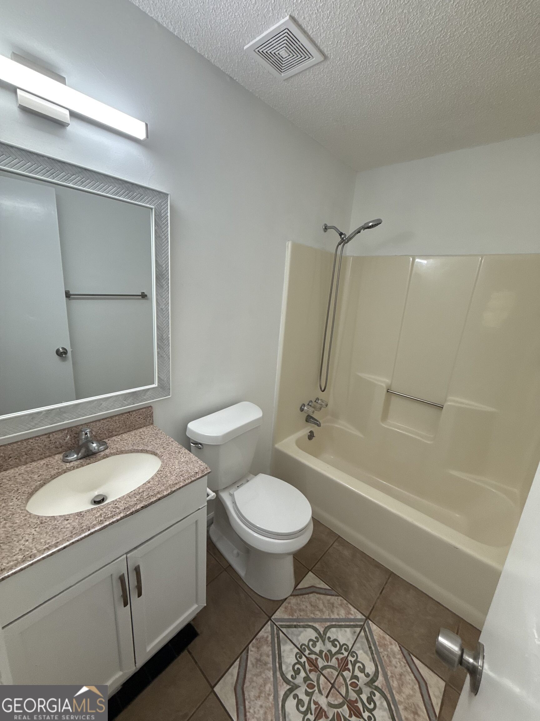 108 Hilltop Circle Property Photo 10