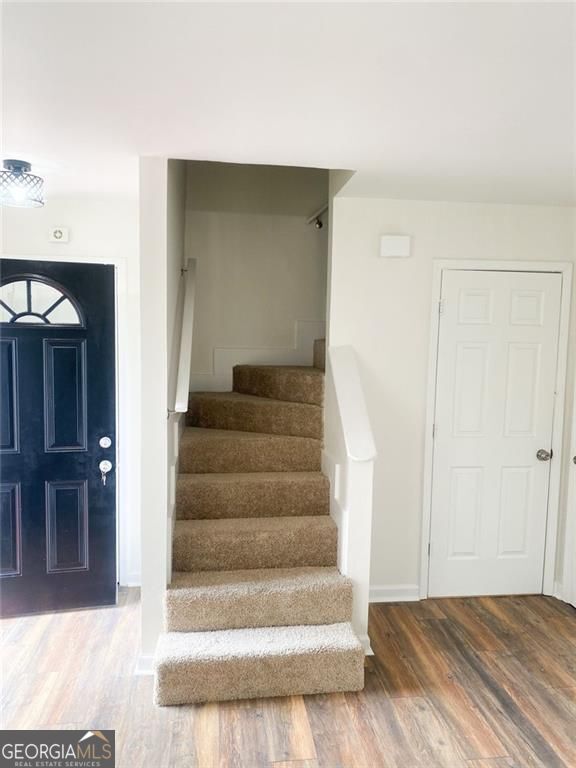 7010 Oakhill Circle Property Photo 9