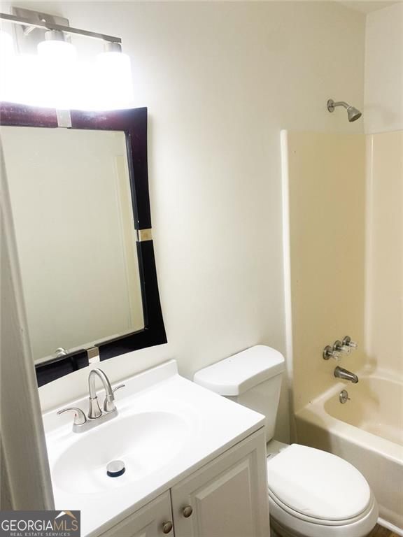 7010 Oakhill Circle Property Photo 13