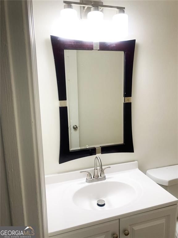 7010 Oakhill Circle Property Photo 14