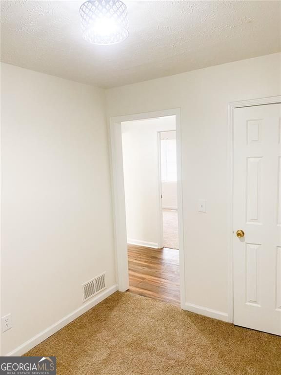 7010 Oakhill Circle Property Photo 18