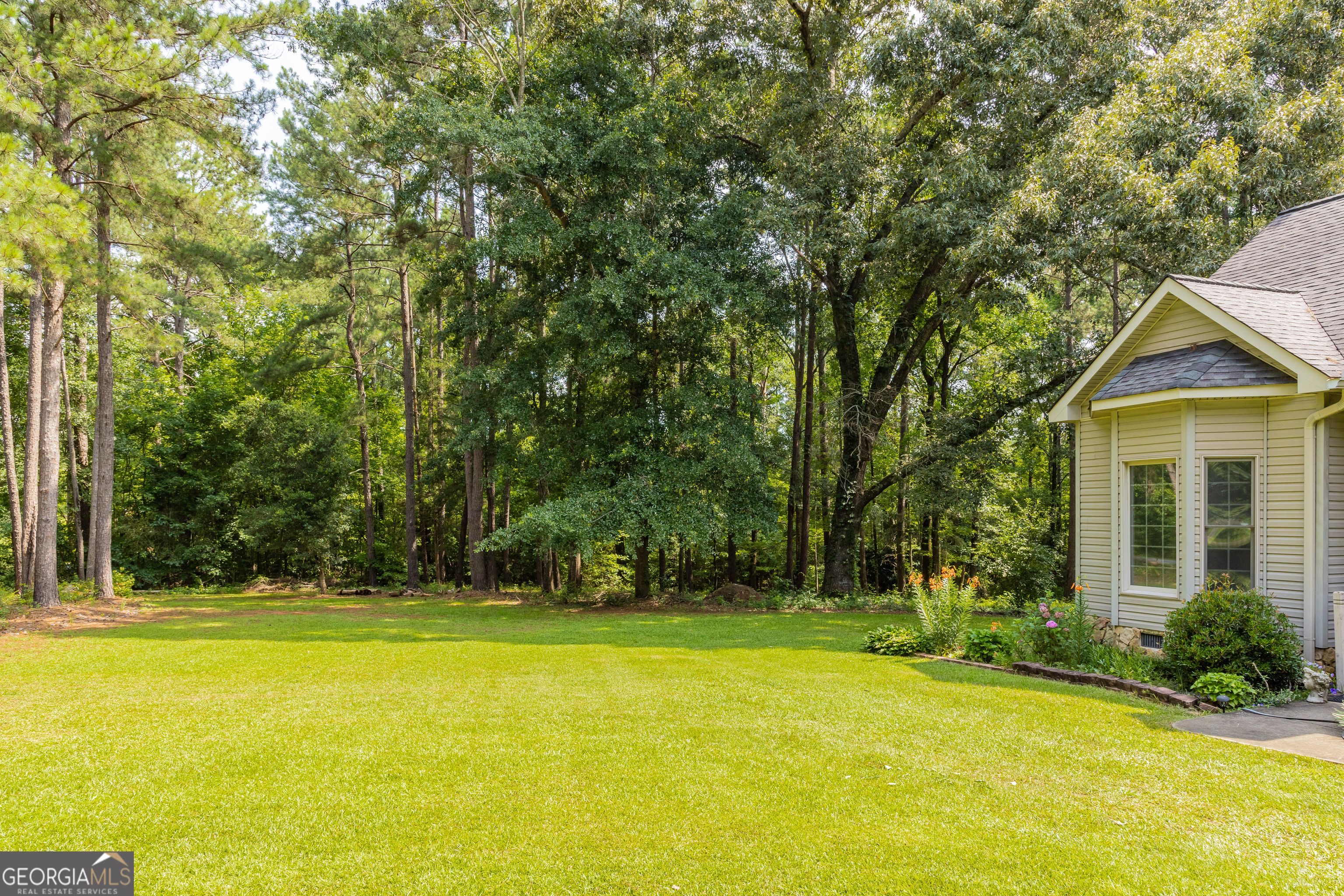 32 Gwen Place Property Photo 16
