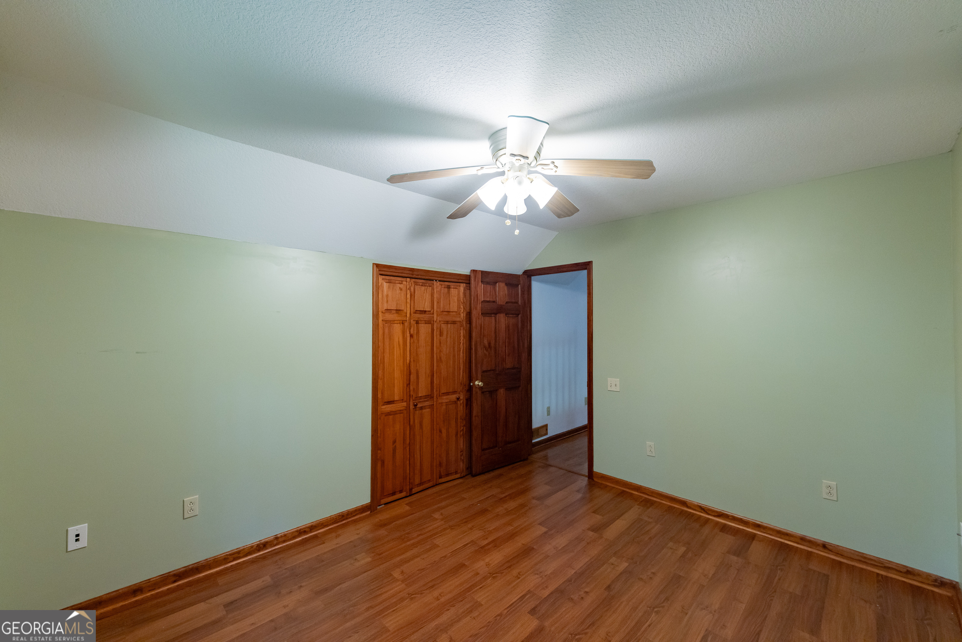 32 Gwen Place Property Photo 24