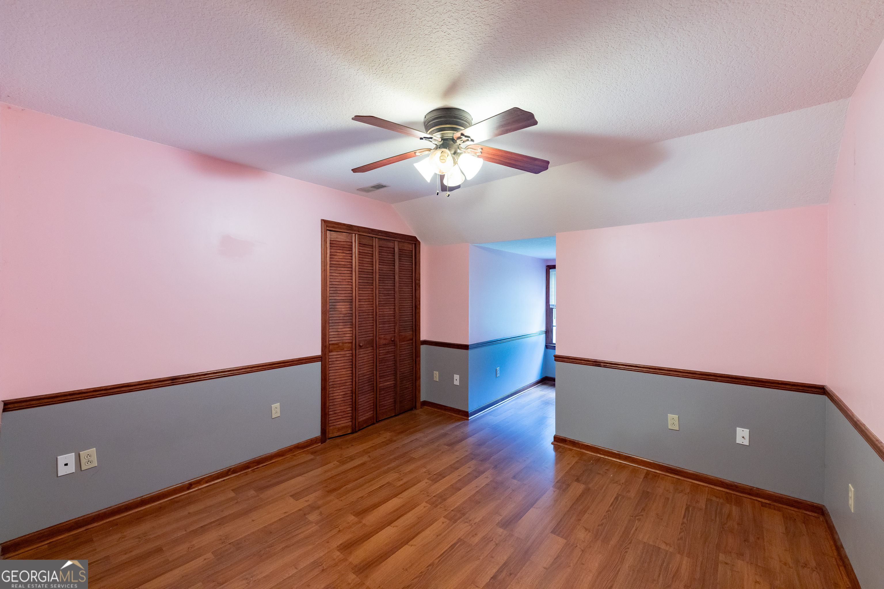 32 Gwen Place Property Photo 25
