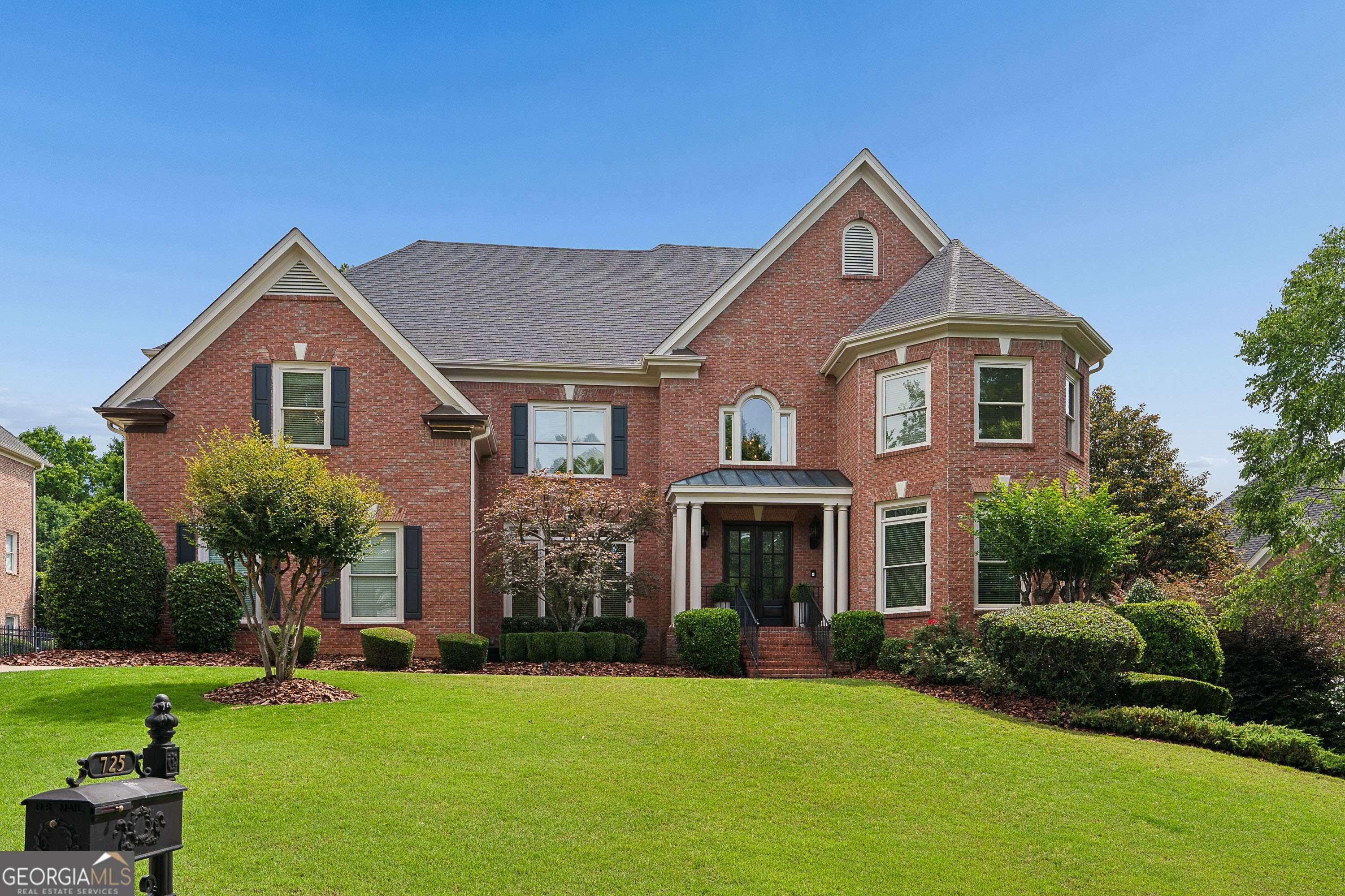725 Pine Leaf Court Property Photo 1