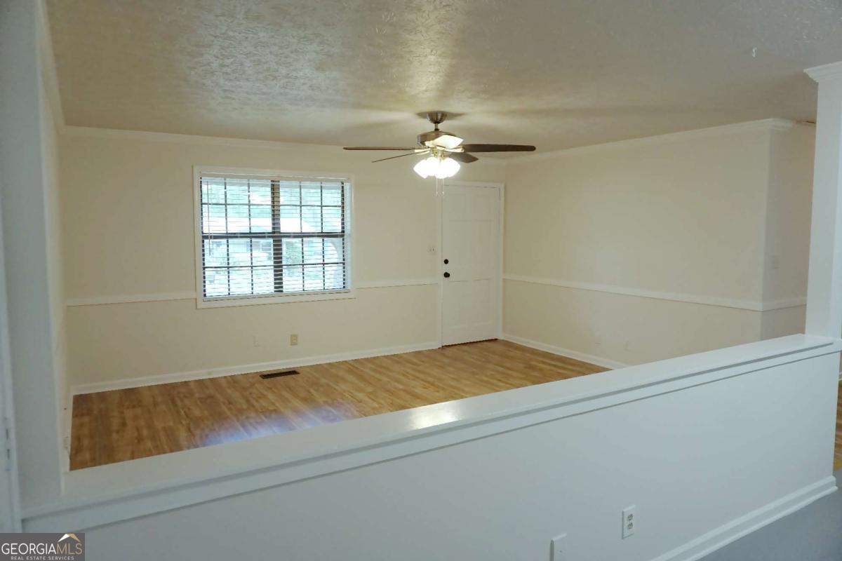 307 6th Avenue Property Photo 4
