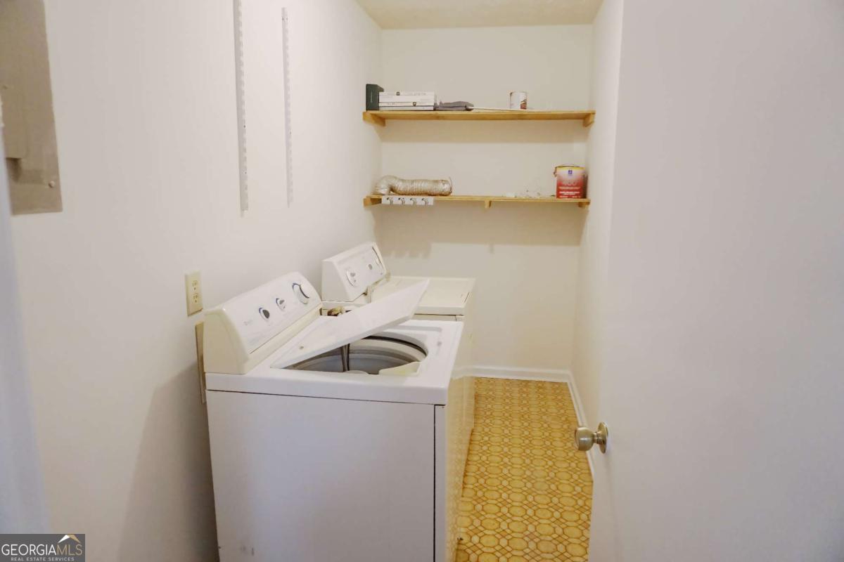 307 6th Avenue Property Photo 7