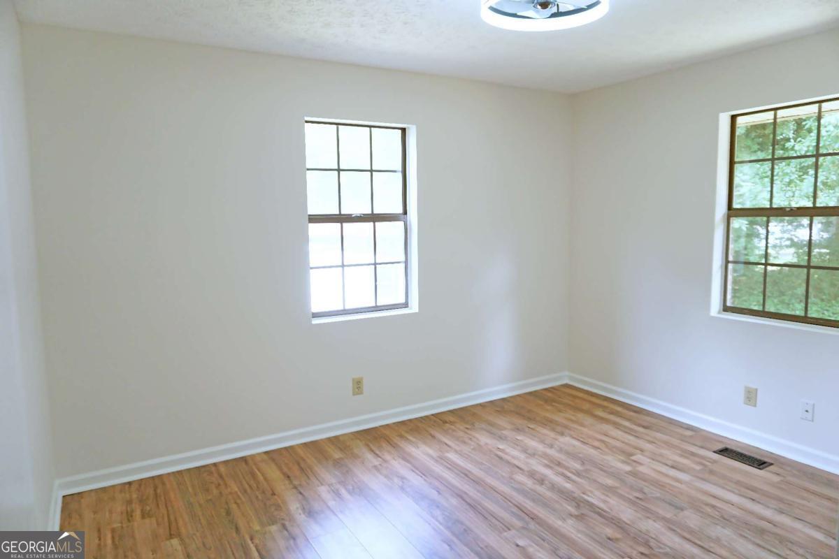 307 6th Avenue Property Photo 9