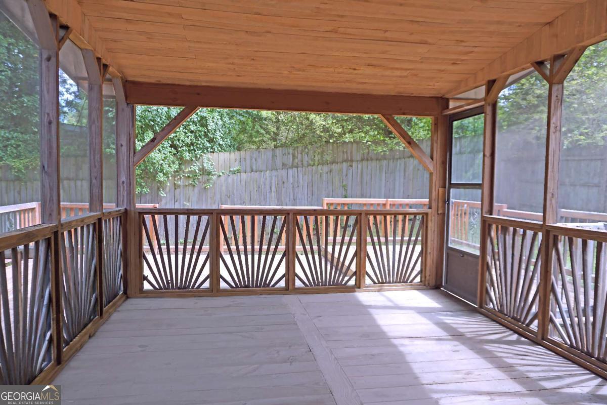 307 6th Avenue Property Photo 13