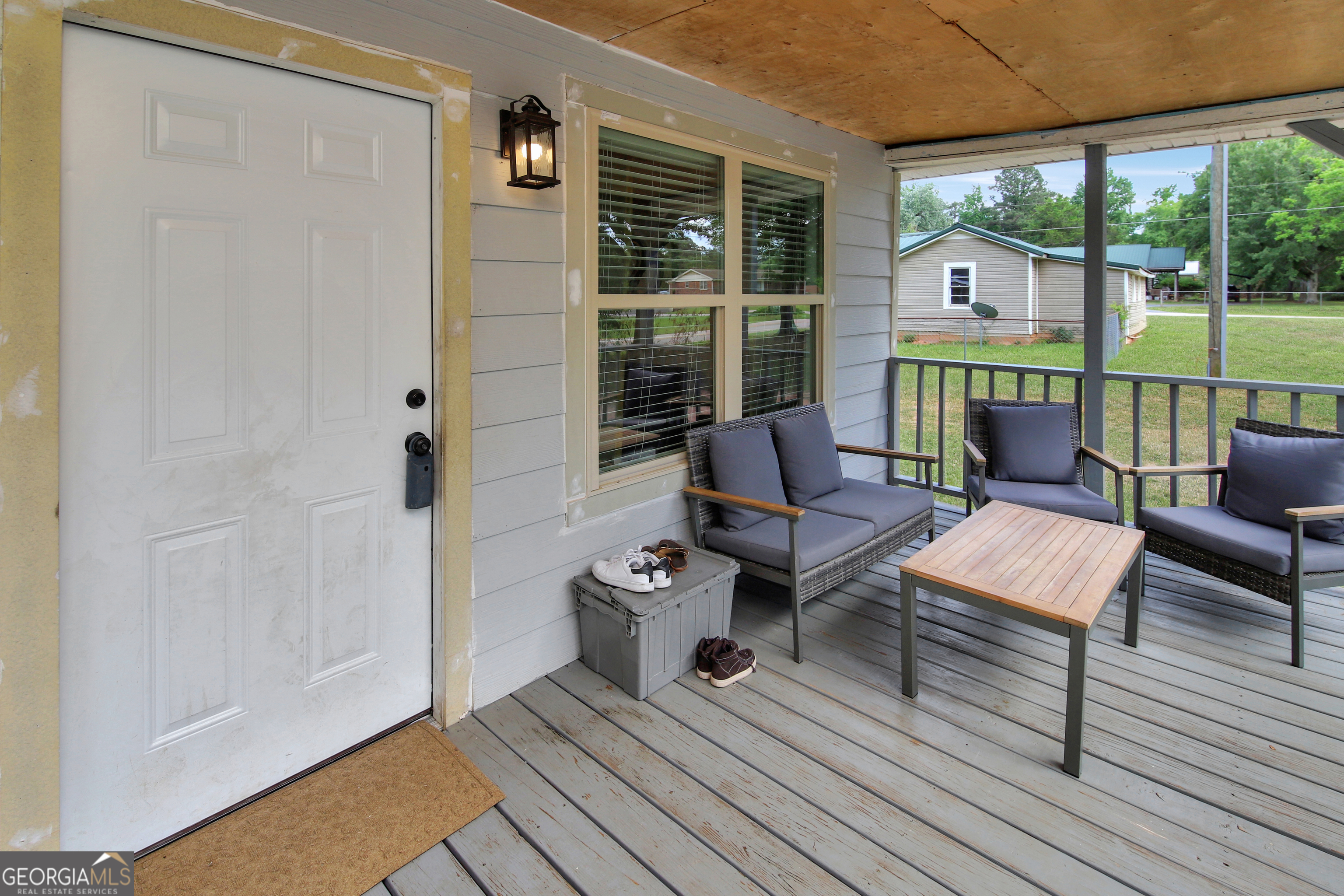 419 Fling Road Property Photo 3