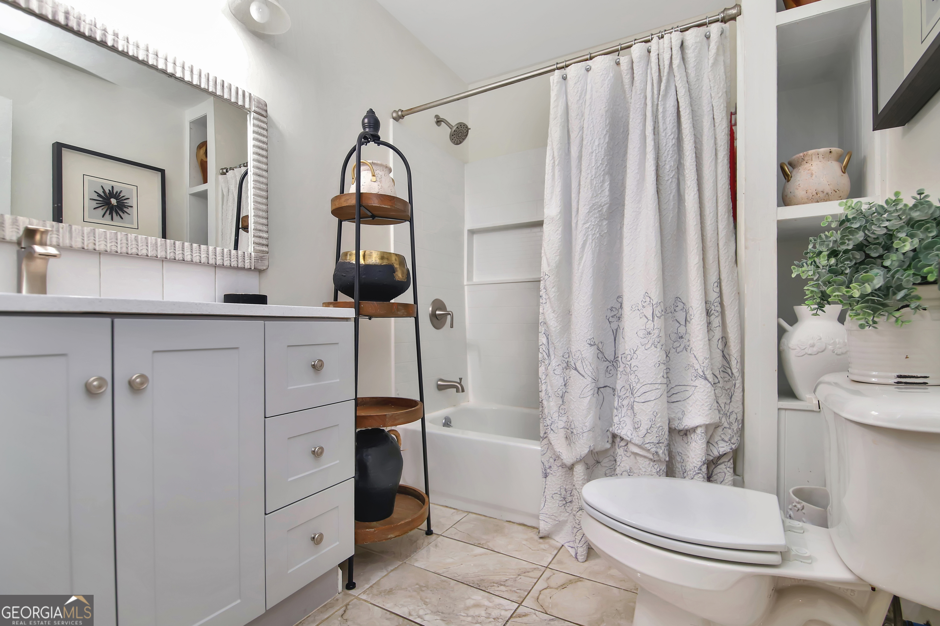 419 Fling Road Property Photo 12