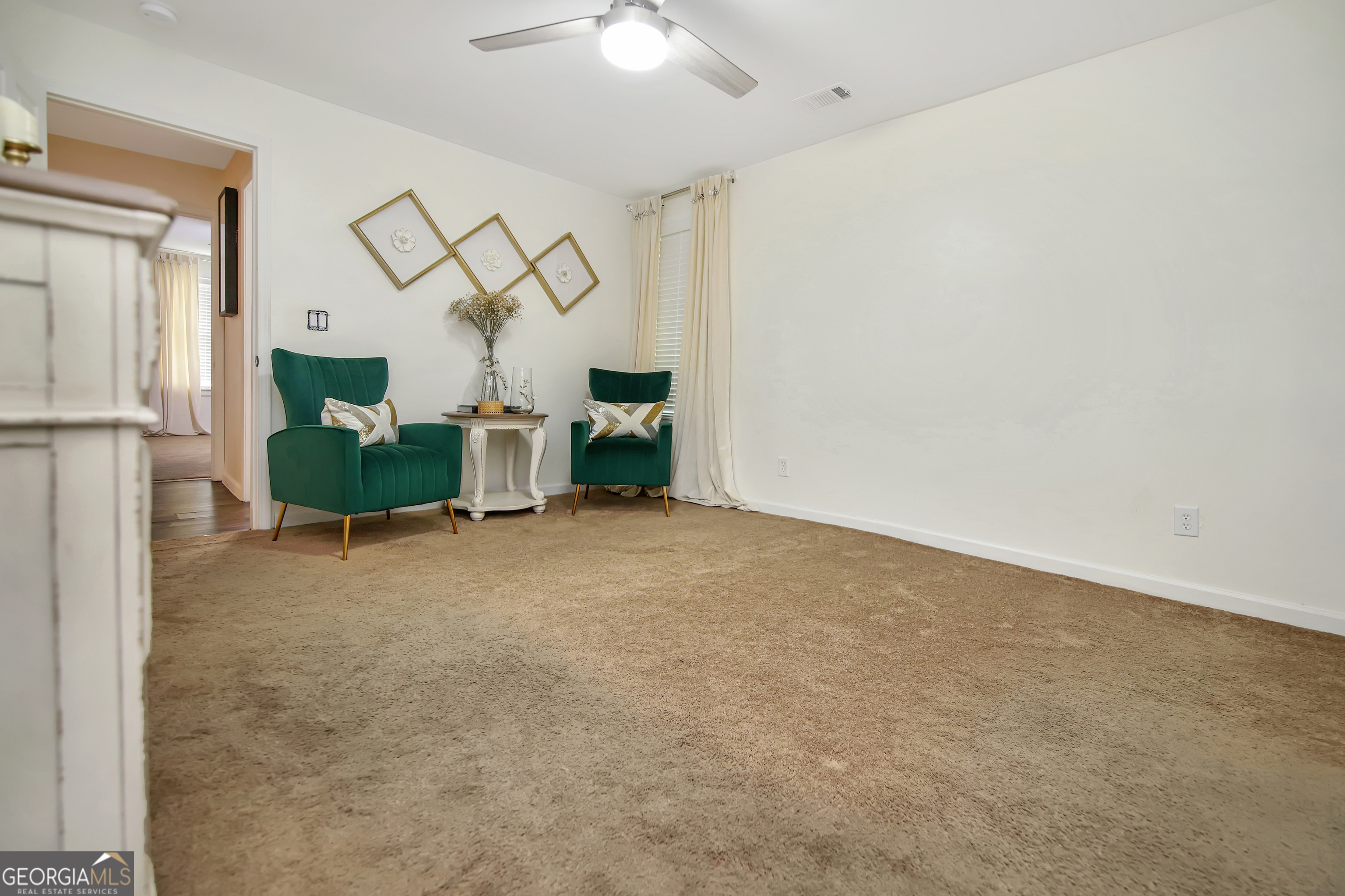 419 Fling Road Property Photo 15