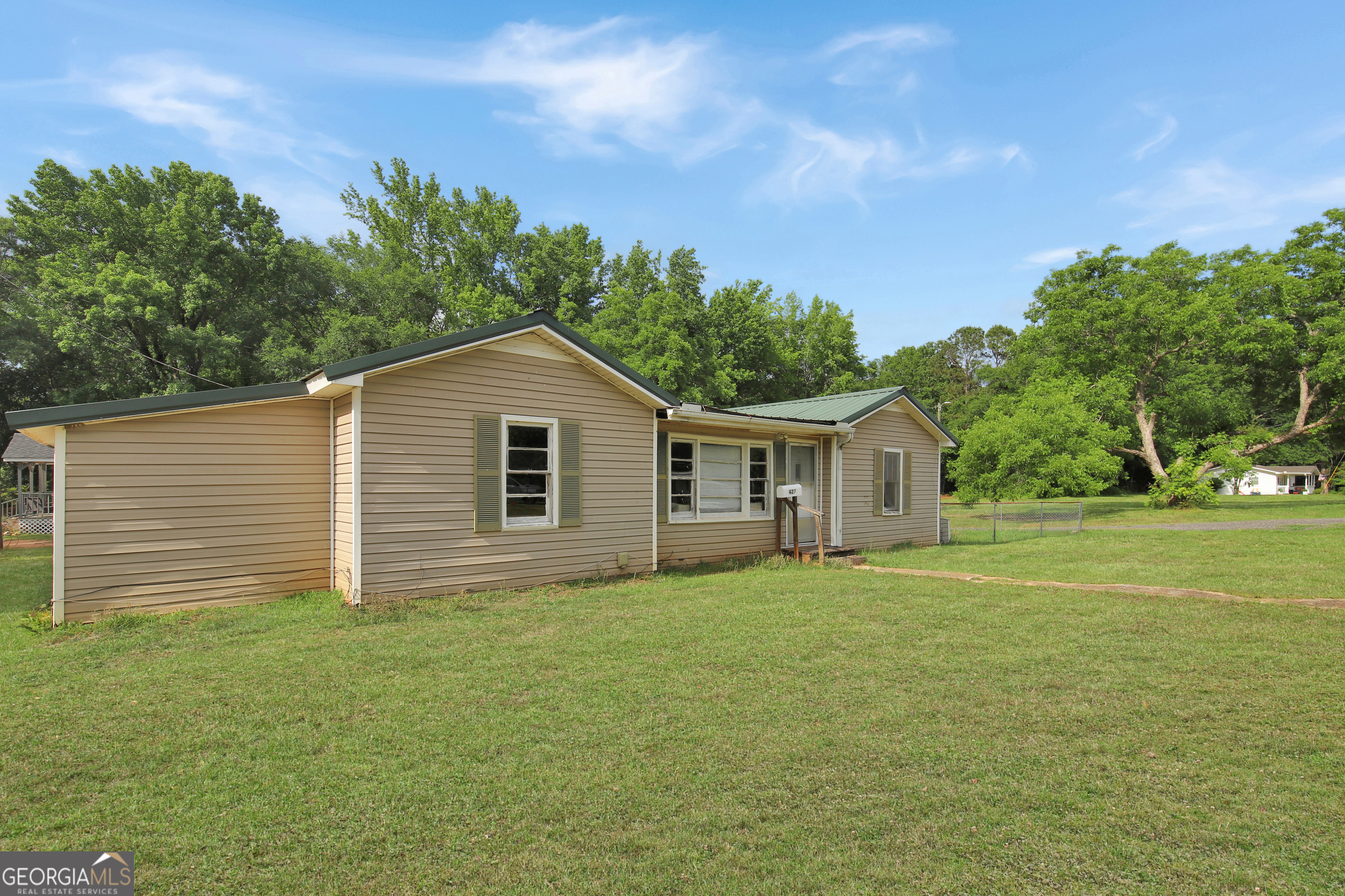 419 Fling Road Property Photo 23