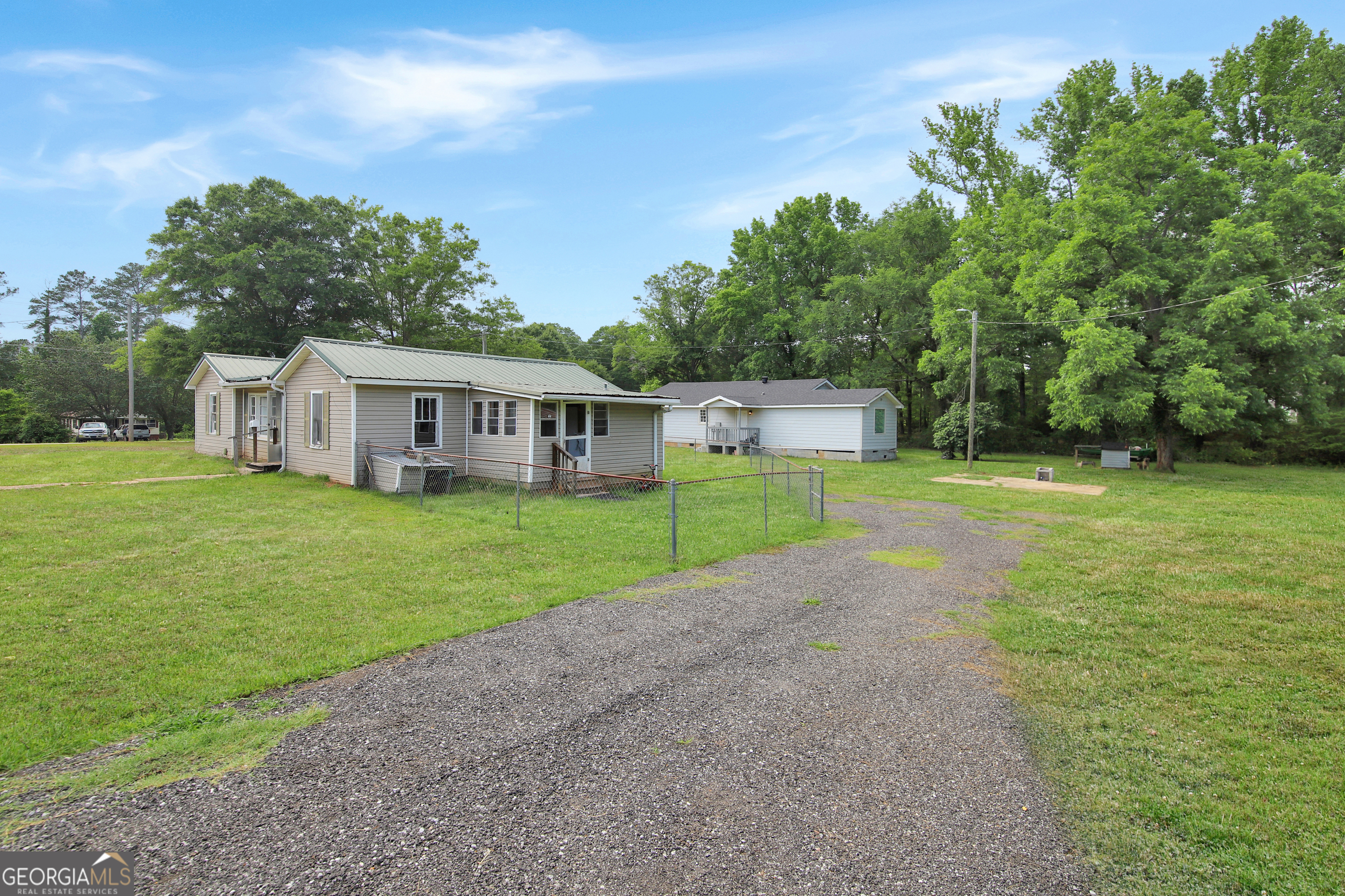 419 Fling Road Property Photo 32