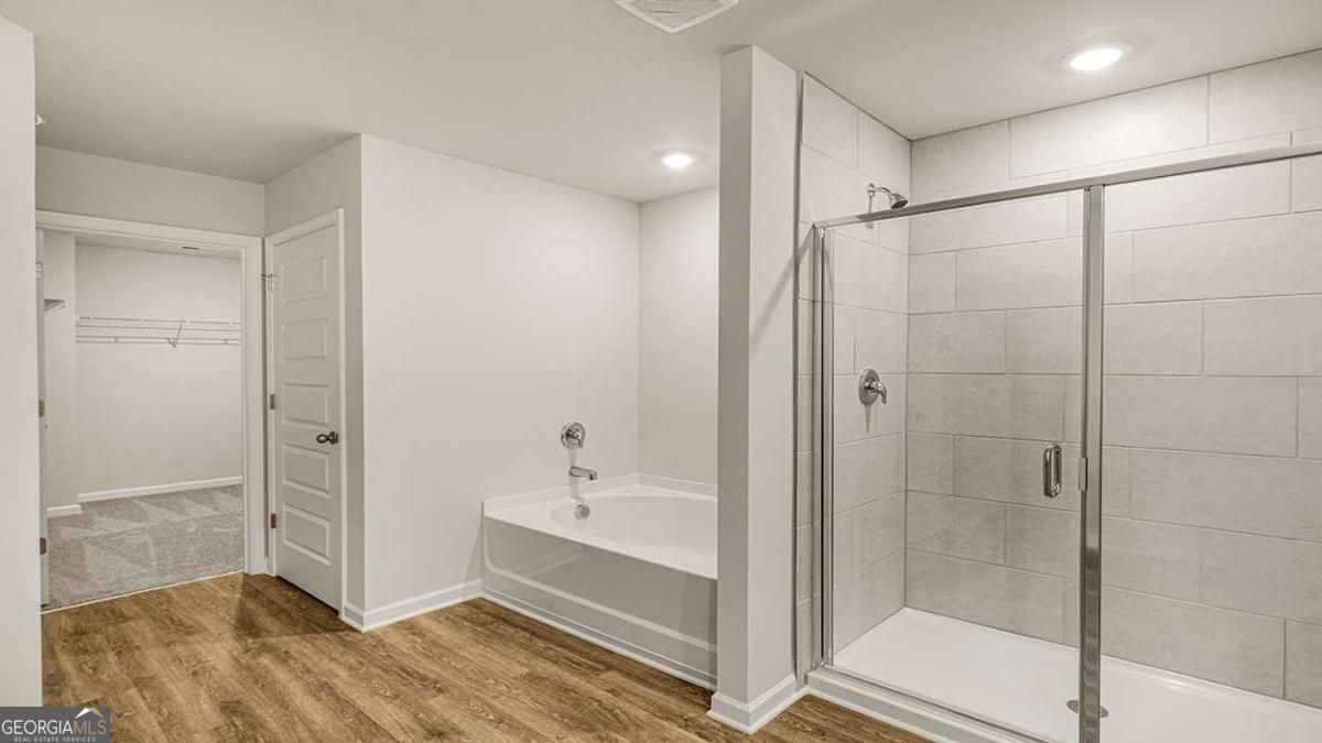 220 Sound Circle Property Photo 19